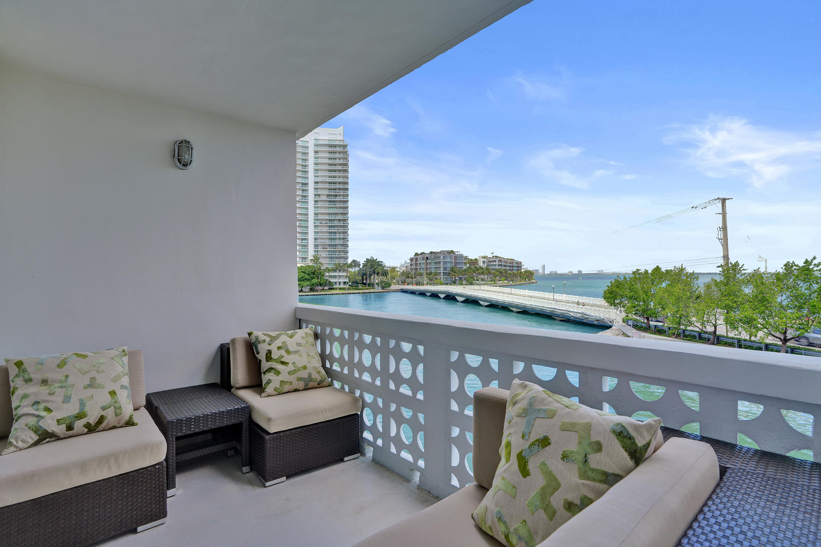 BONNE VIE CONDO - Residential