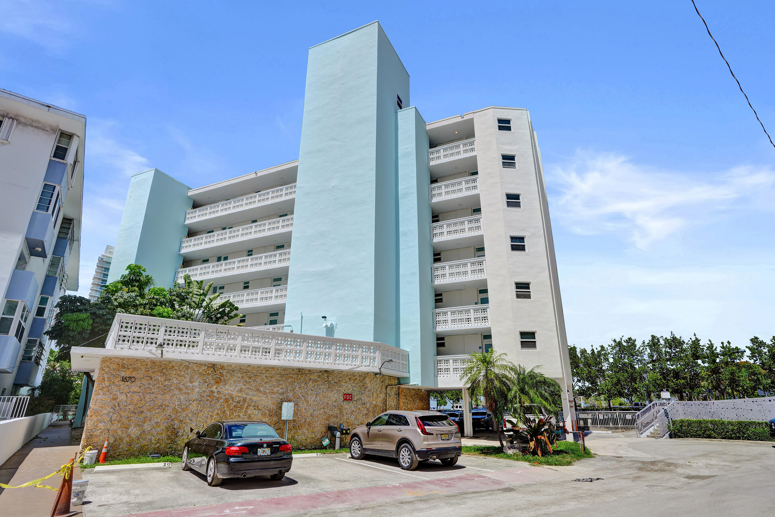 BONNE VIE CONDO - Residential