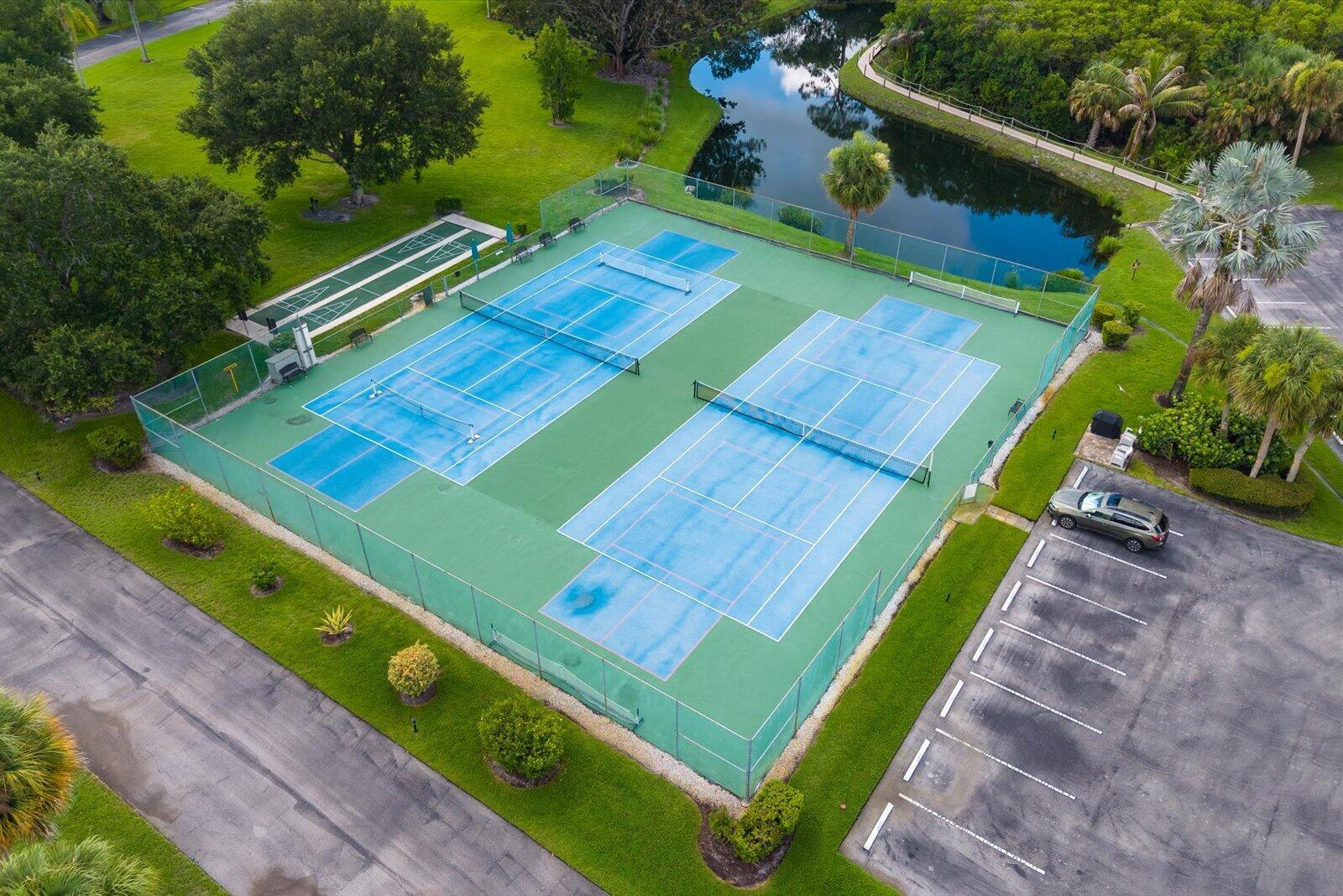 TARPON BAY YACHT CLUB CONDOMINIUM H - Residential