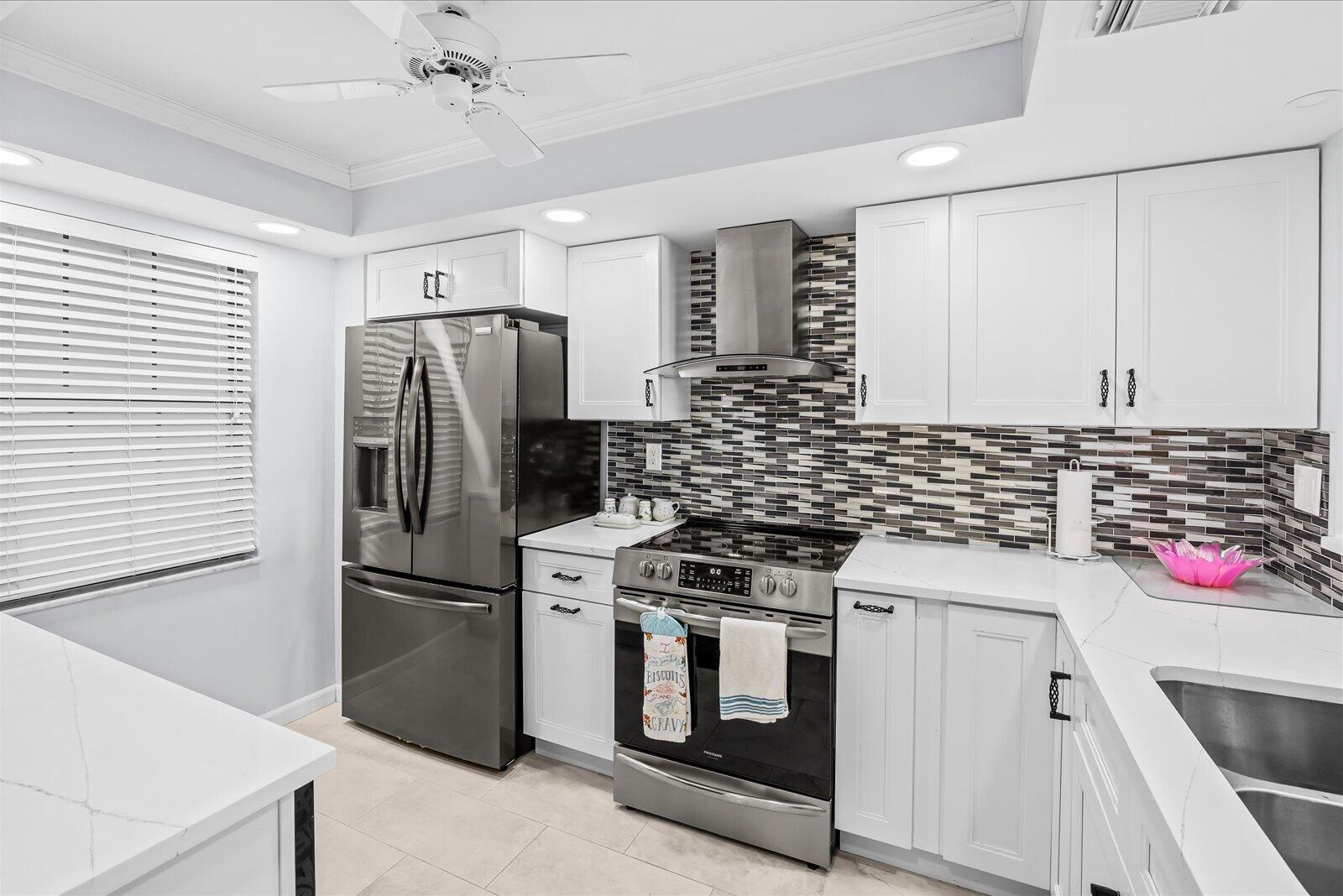 TARPON BAY YACHT CLUB CONDOMINIUM H - Residential