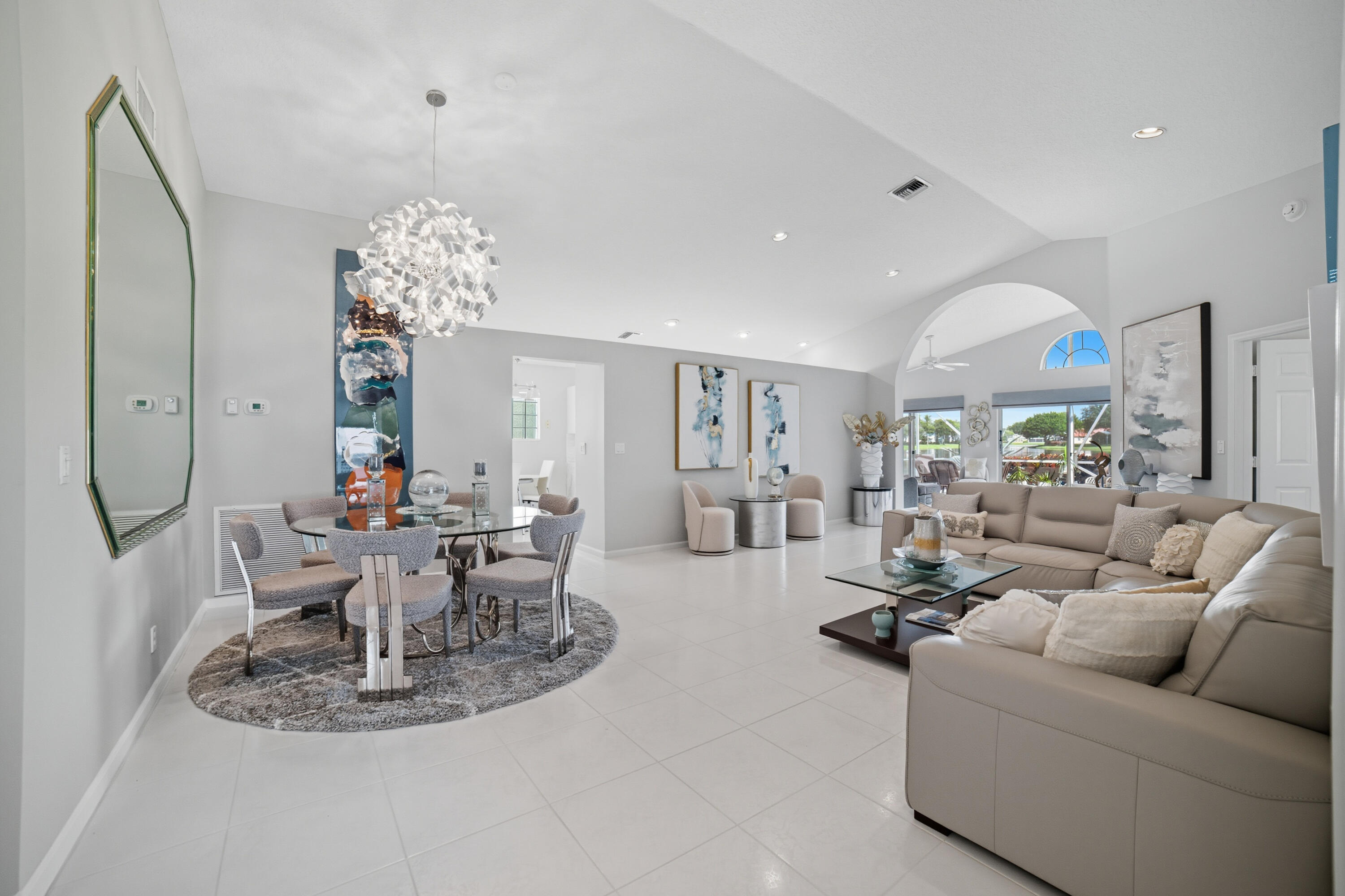 CORAL LAKES IV - Residential Lease