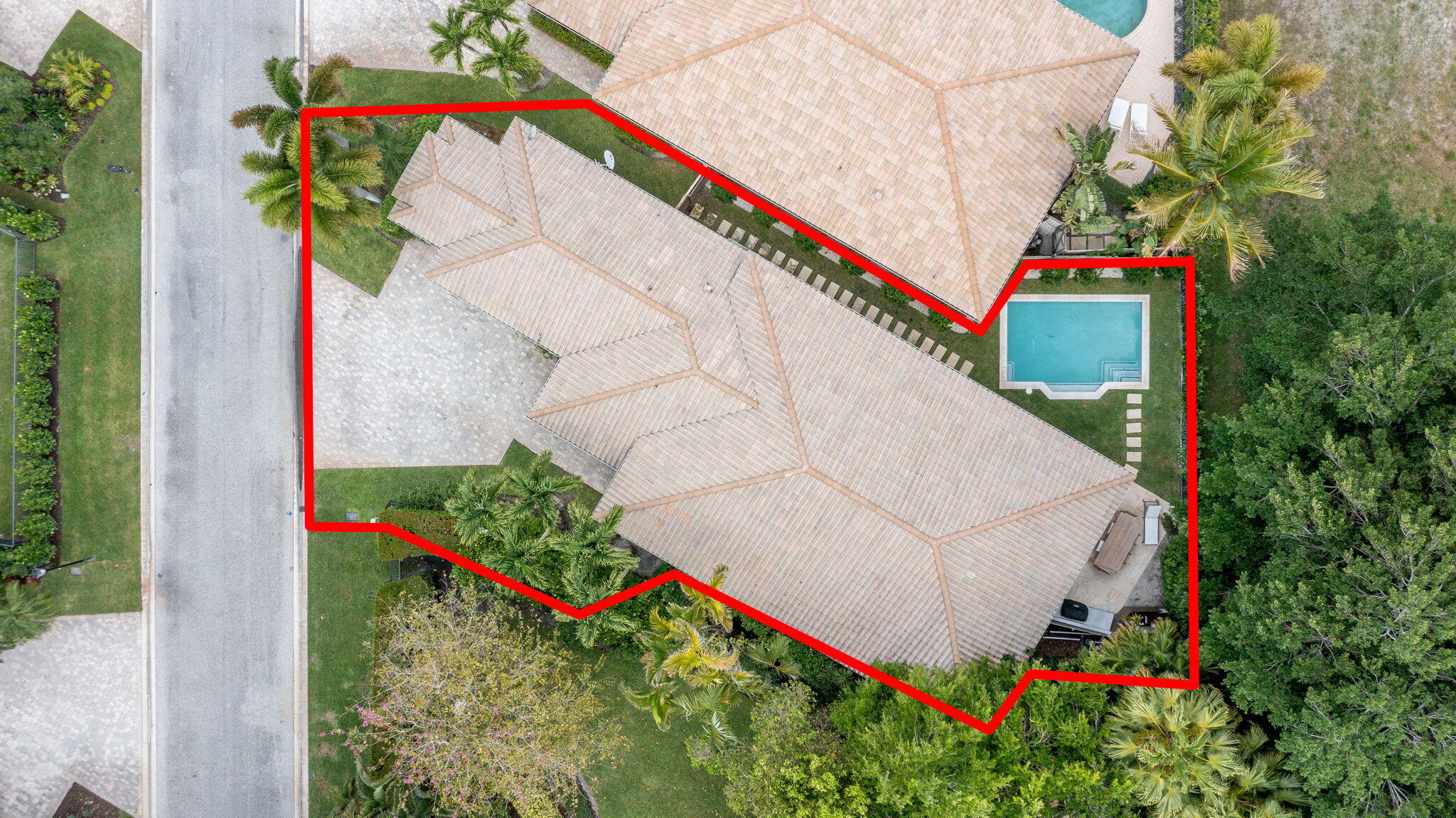 EAGLES LANDING OF P B POLO AND COUNTRY CLUB - Residential Lease