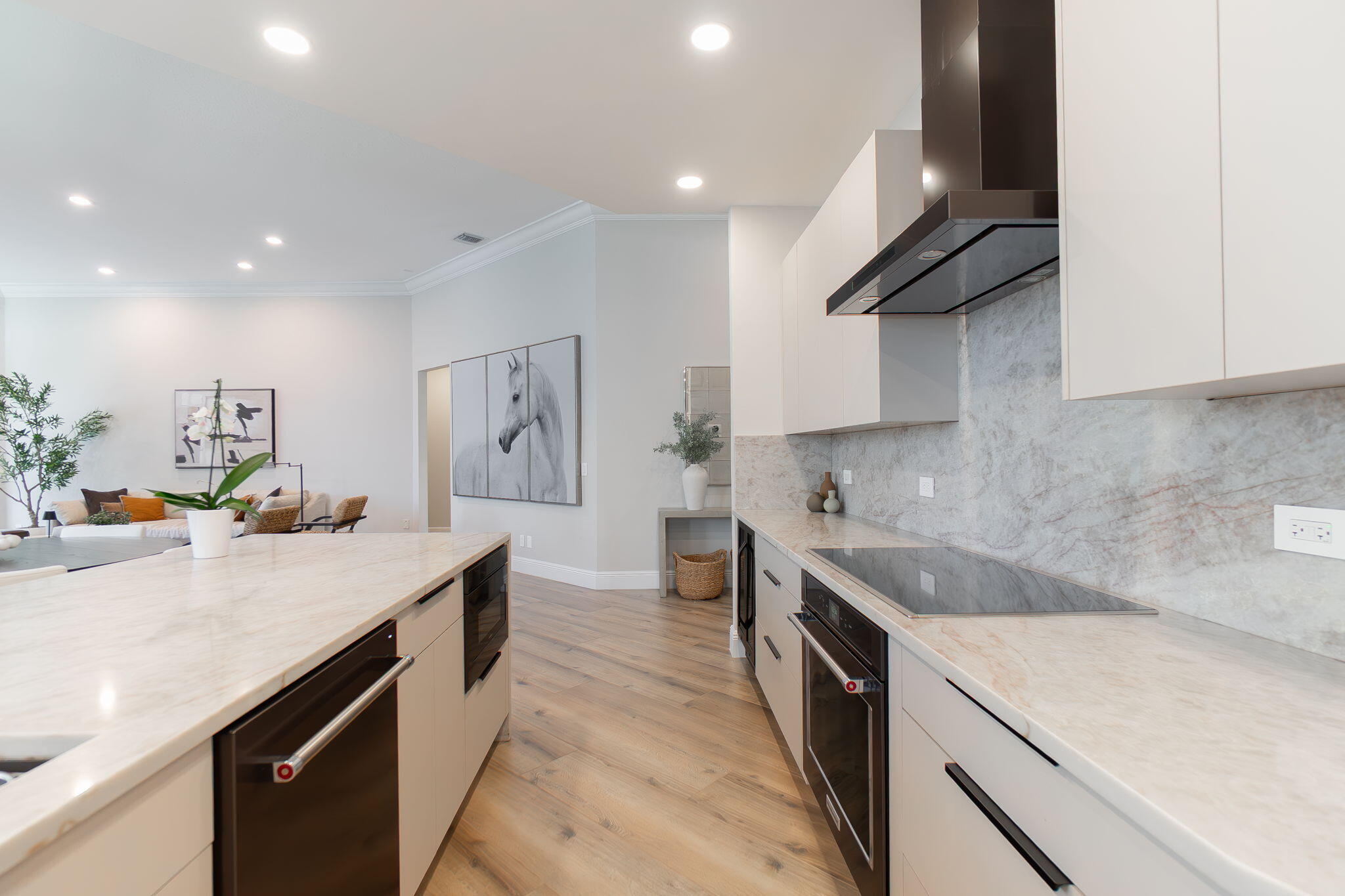 EAGLES LANDING OF P B POLO AND COUNTRY CLUB - Residential Lease