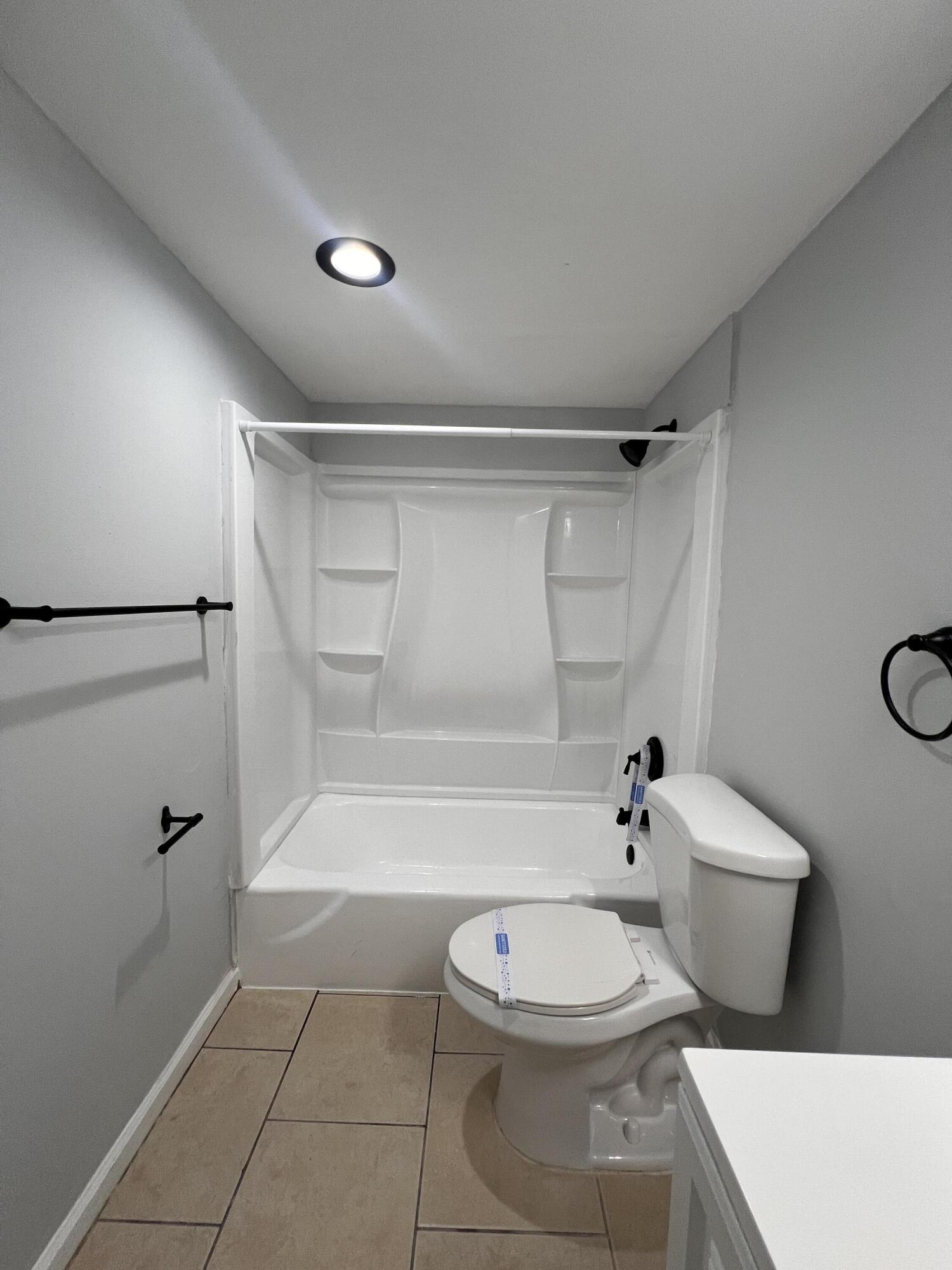 CROSS CREEK CONDO - Residential Lease