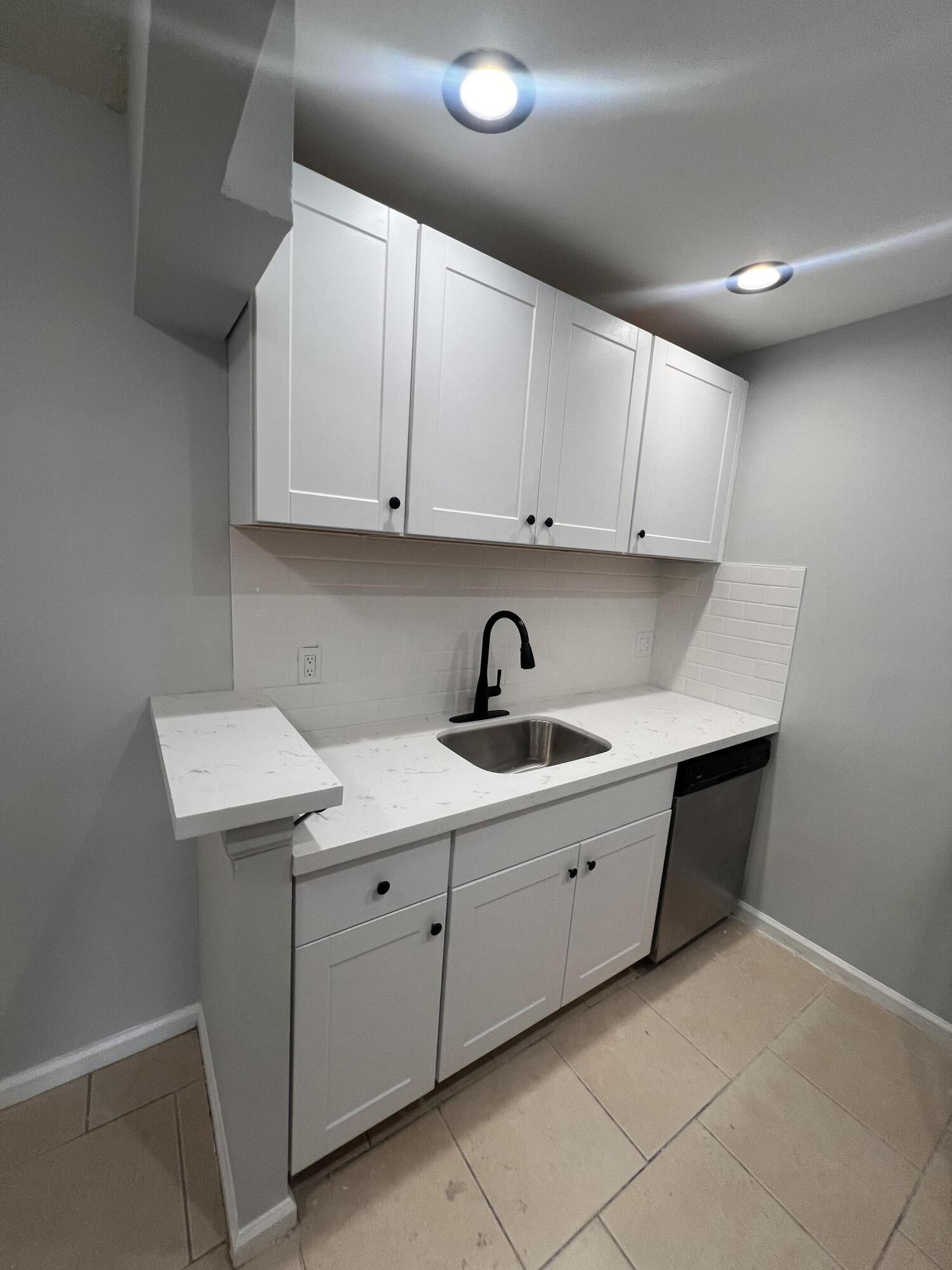 CROSS CREEK CONDO - Residential Lease