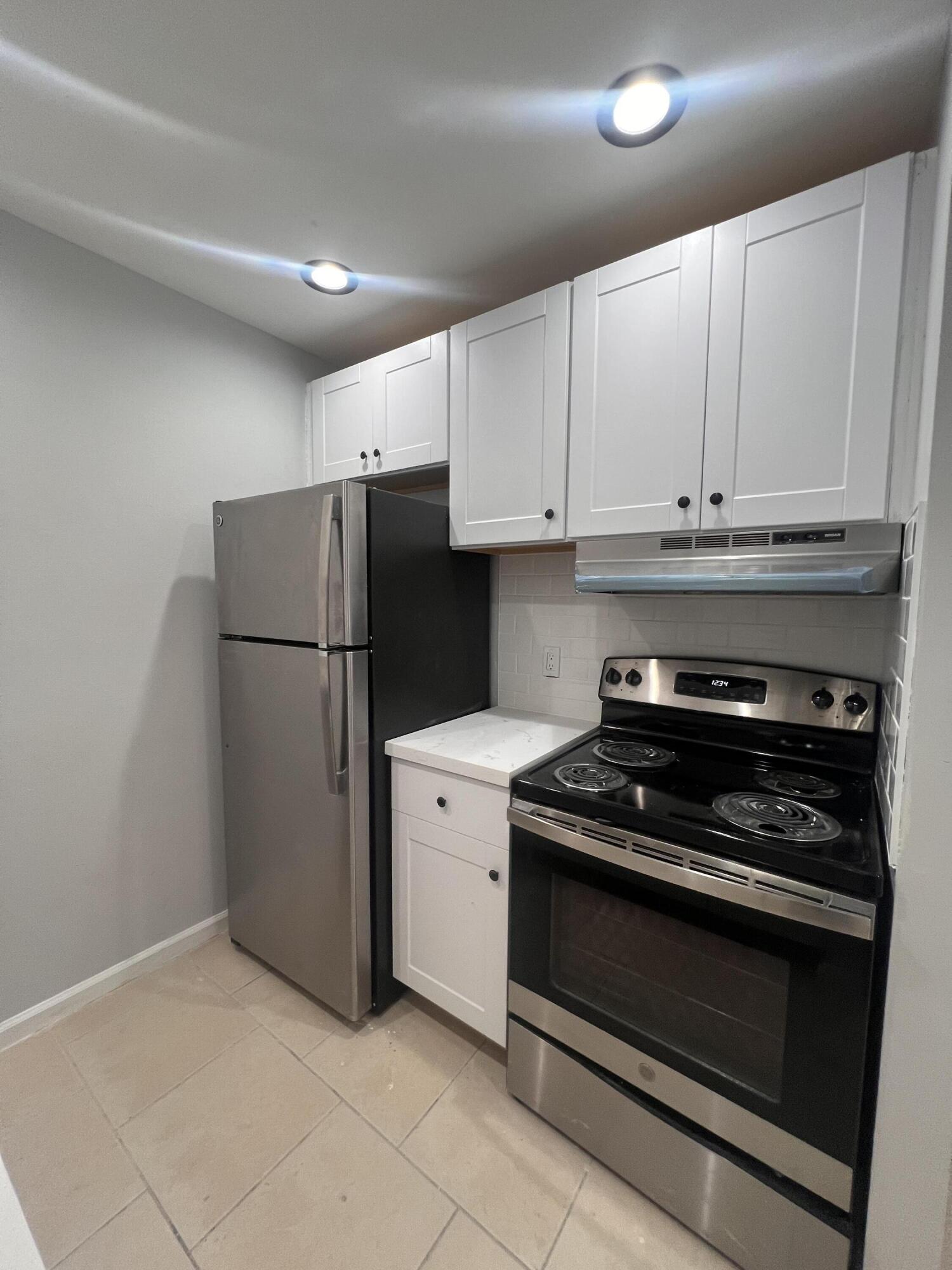 CROSS CREEK CONDO - Residential Lease