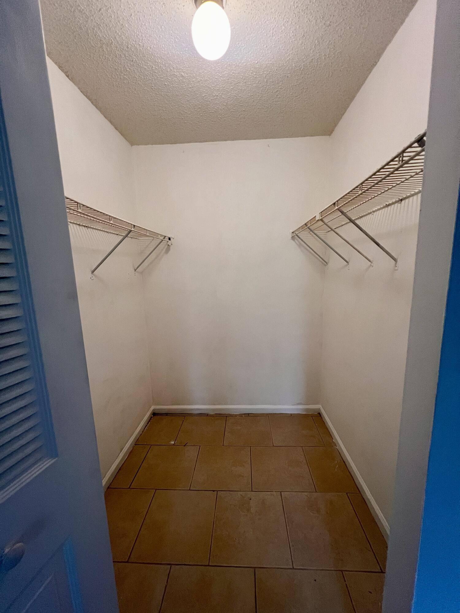CROSS CREEK CONDO - Residential Lease