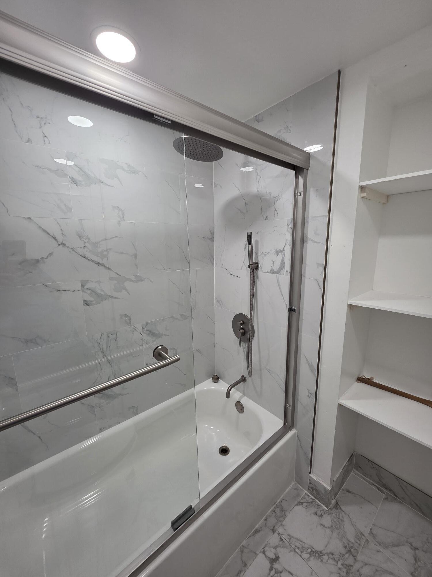 LIME BAY CONDOMINIUM 1 - Residential
