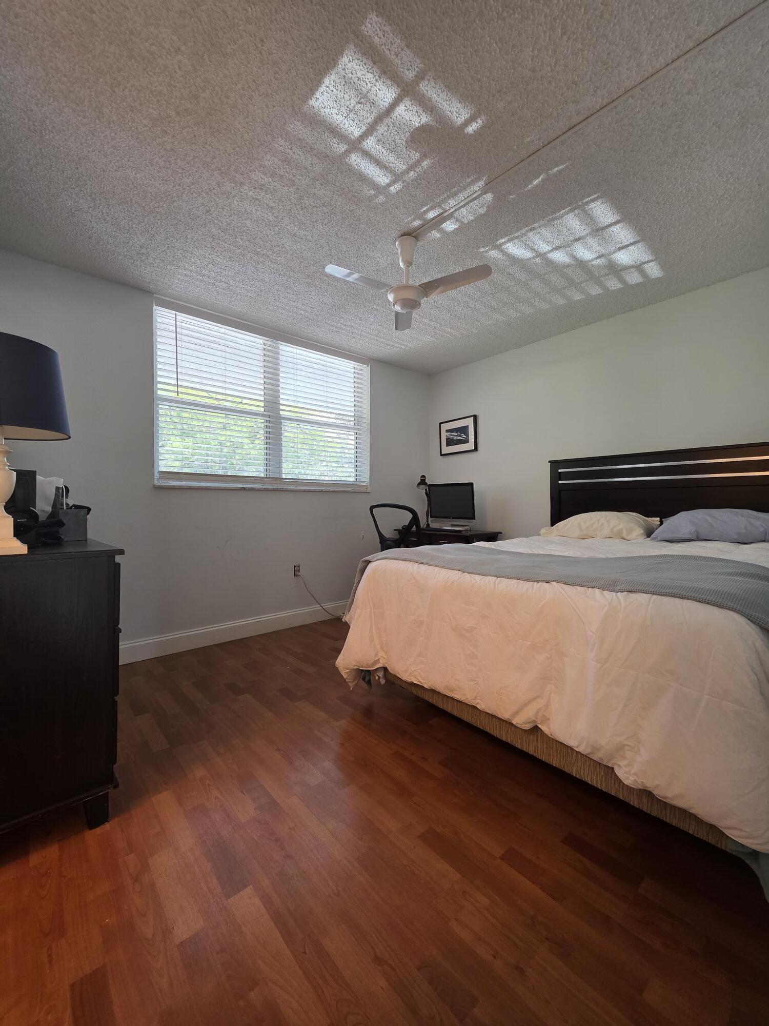 LIME BAY CONDOMINIUM 1 - Residential