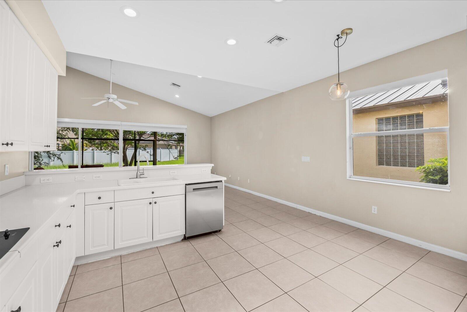FOURTH  REPLAT OF PORTOFINO ISLES - Residential