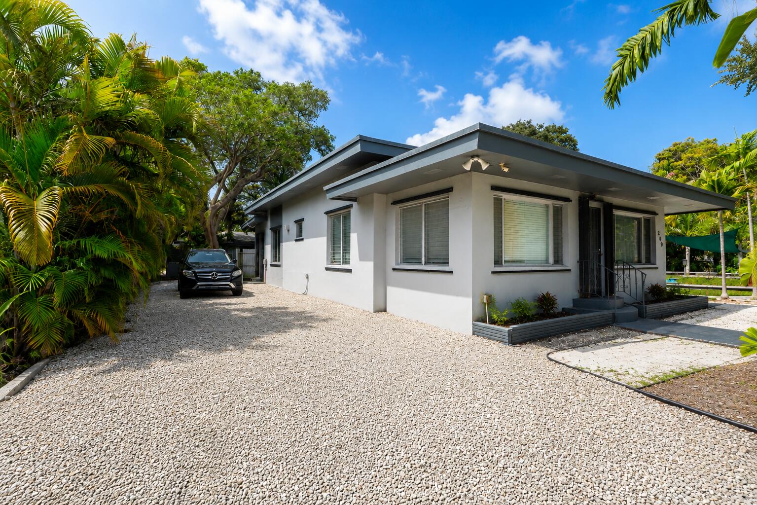 NORTH HOLLYWOOD - Residential Income