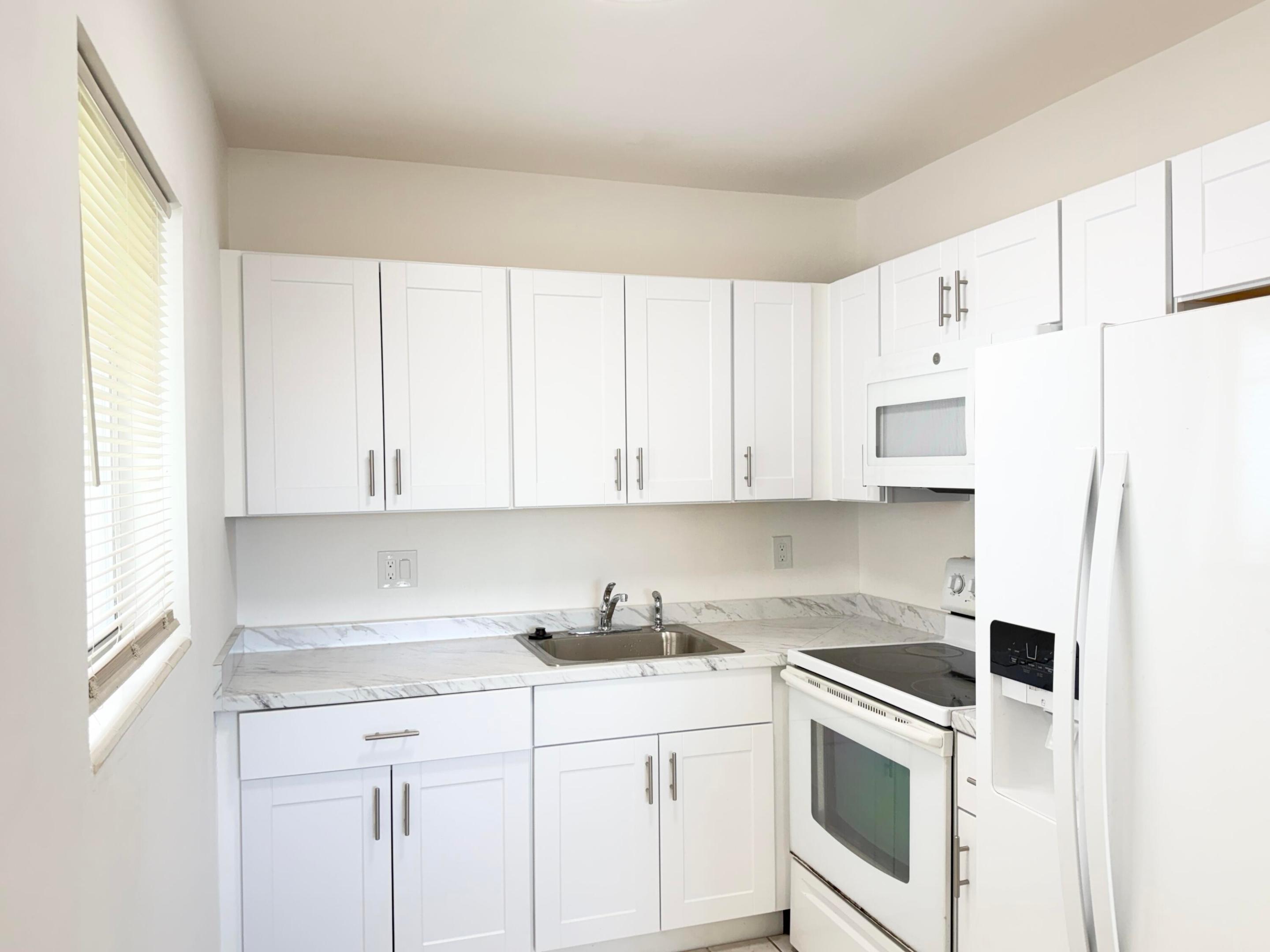 MURRY HILLS - Residential