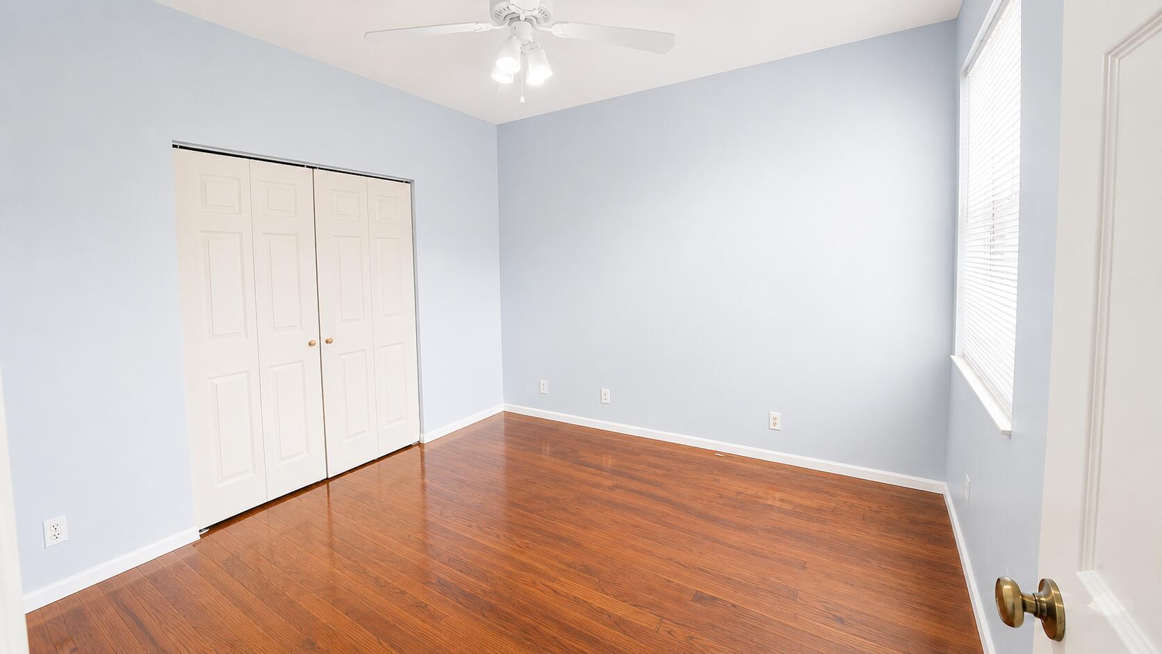 LEXINGTON LAKES - Residential