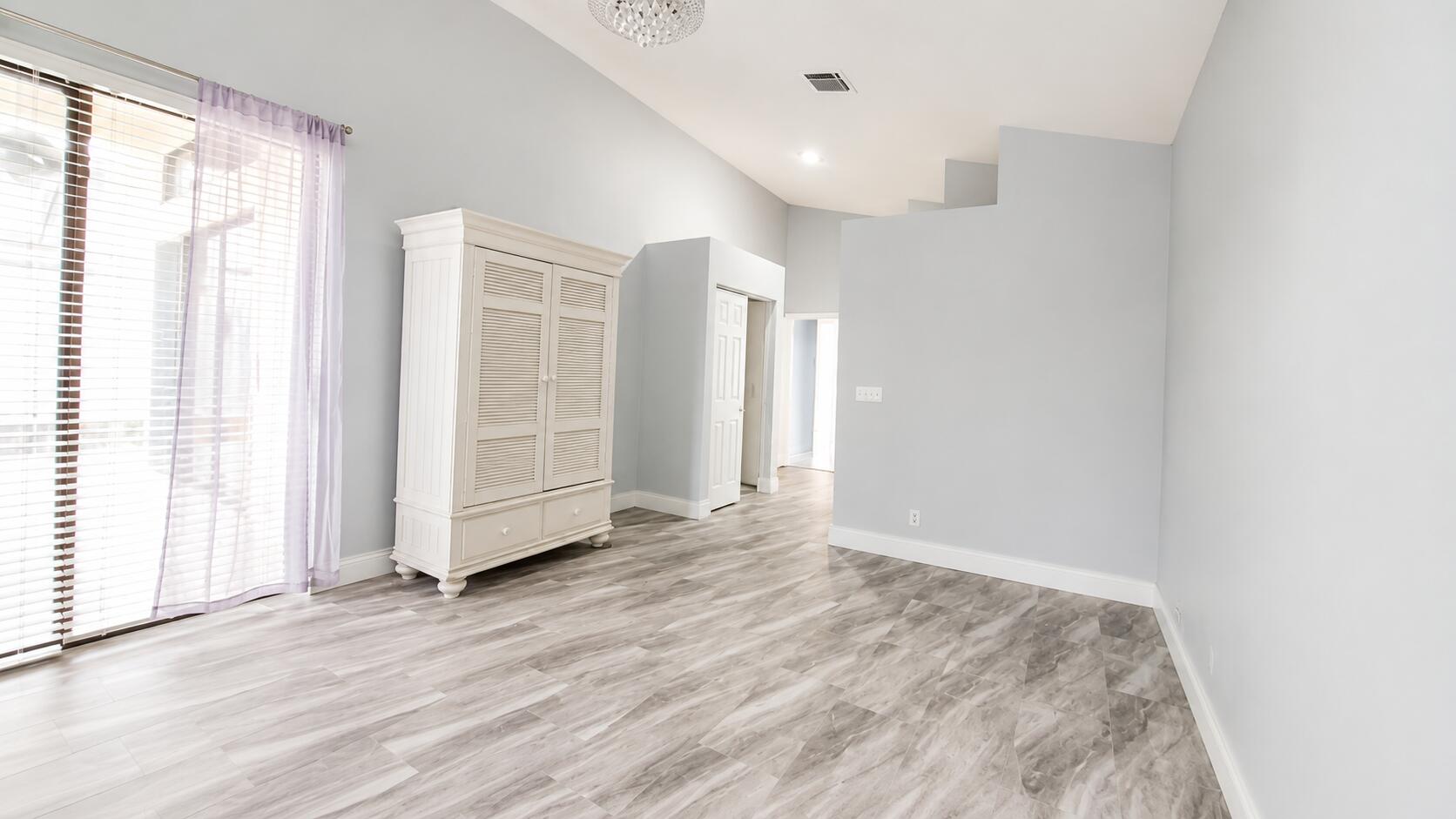 LEXINGTON LAKES - Residential