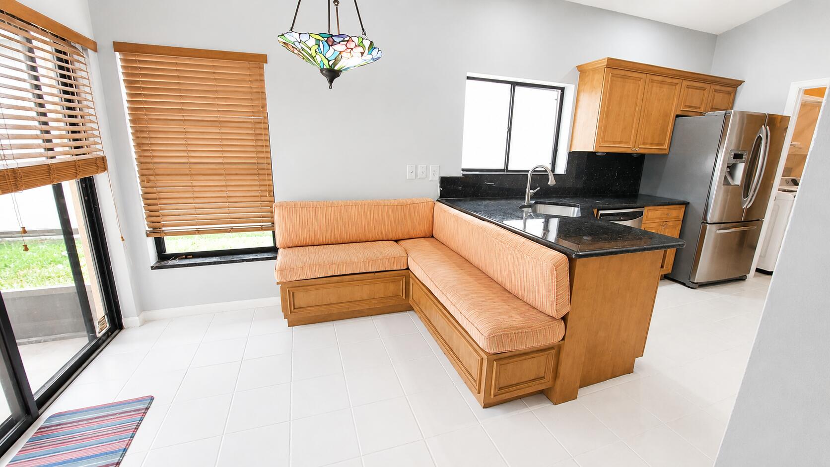 LEXINGTON LAKES - Residential