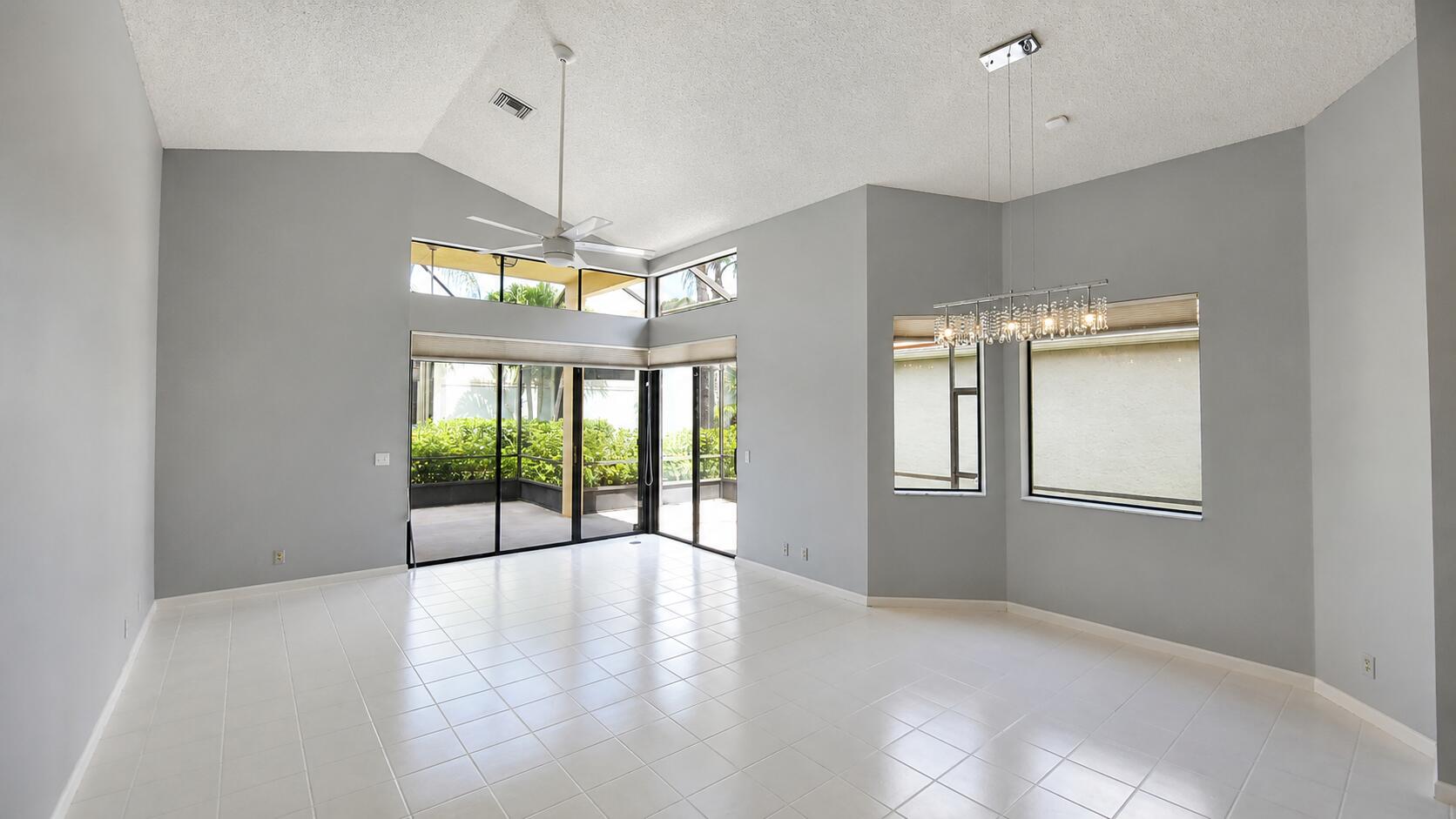 LEXINGTON LAKES - Residential