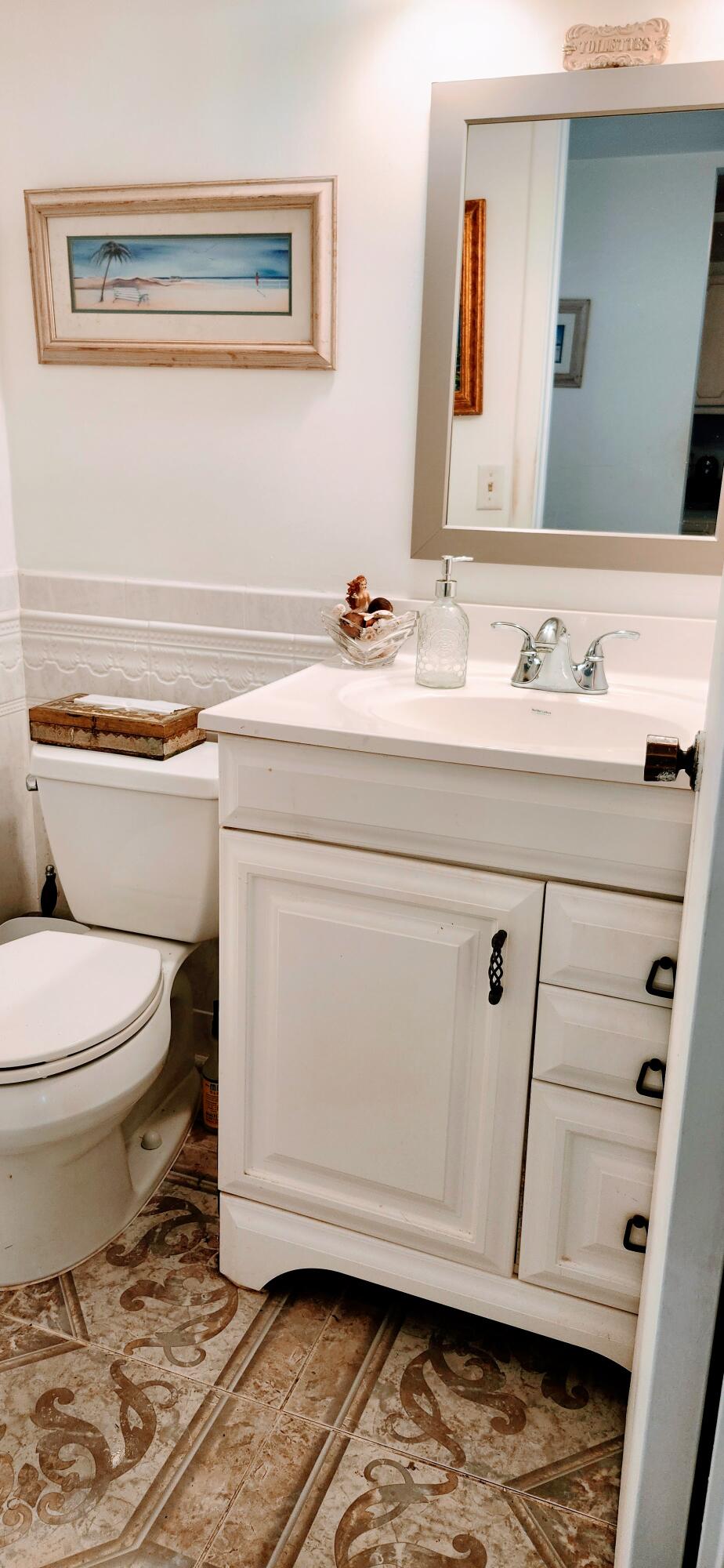 PALM LAKE 1 CONDO - Residential Lease