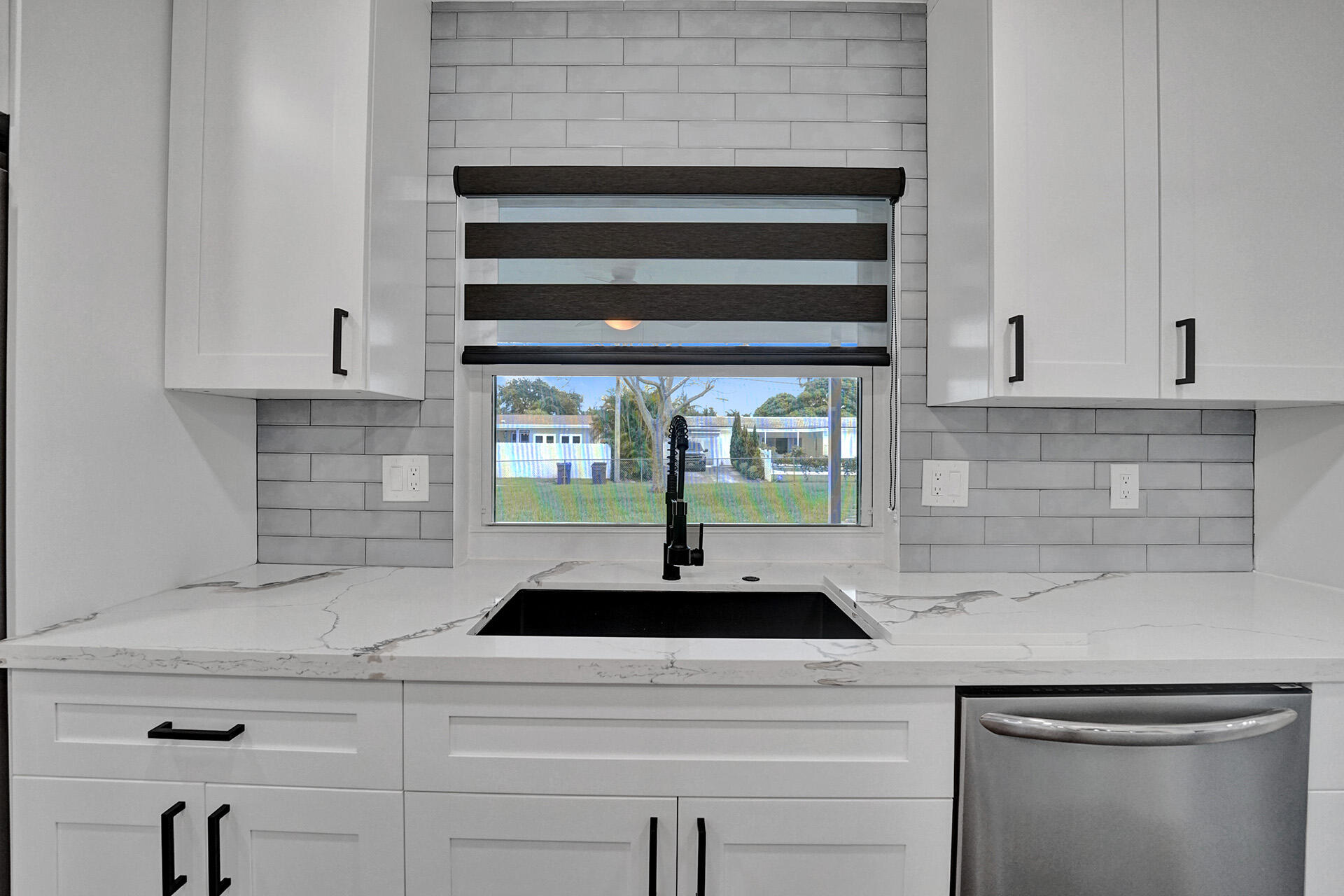 HOLLYWOOD HILLS - Residential Lease