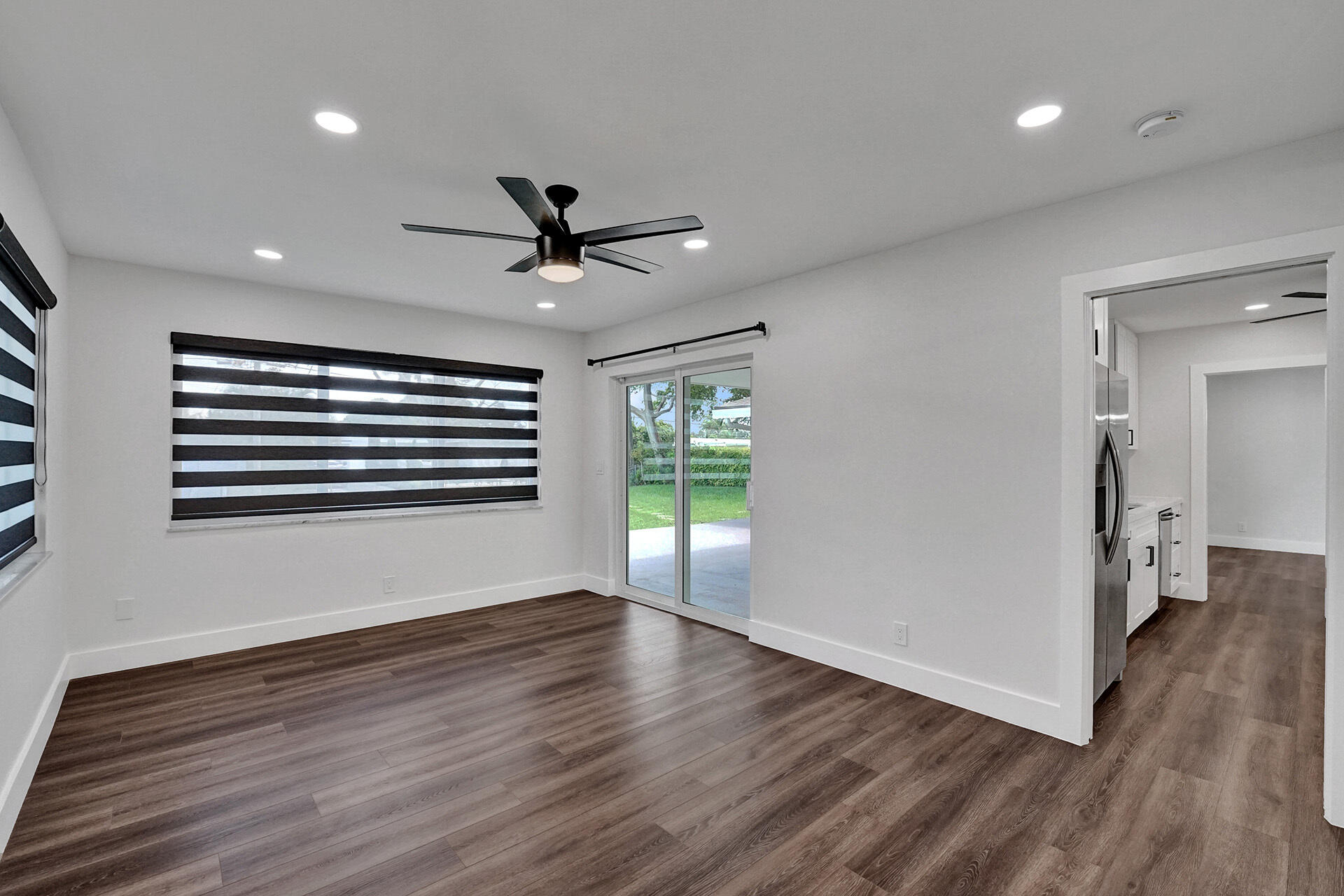 HOLLYWOOD HILLS - Residential Lease