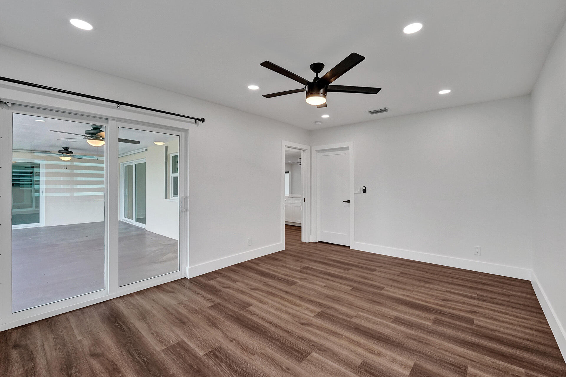 HOLLYWOOD HILLS - Residential Lease