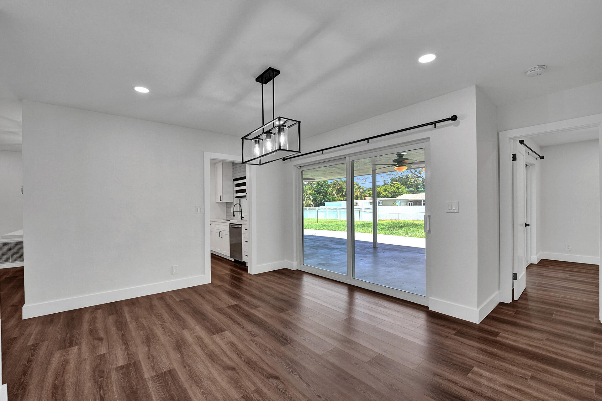 HOLLYWOOD HILLS - Residential Lease