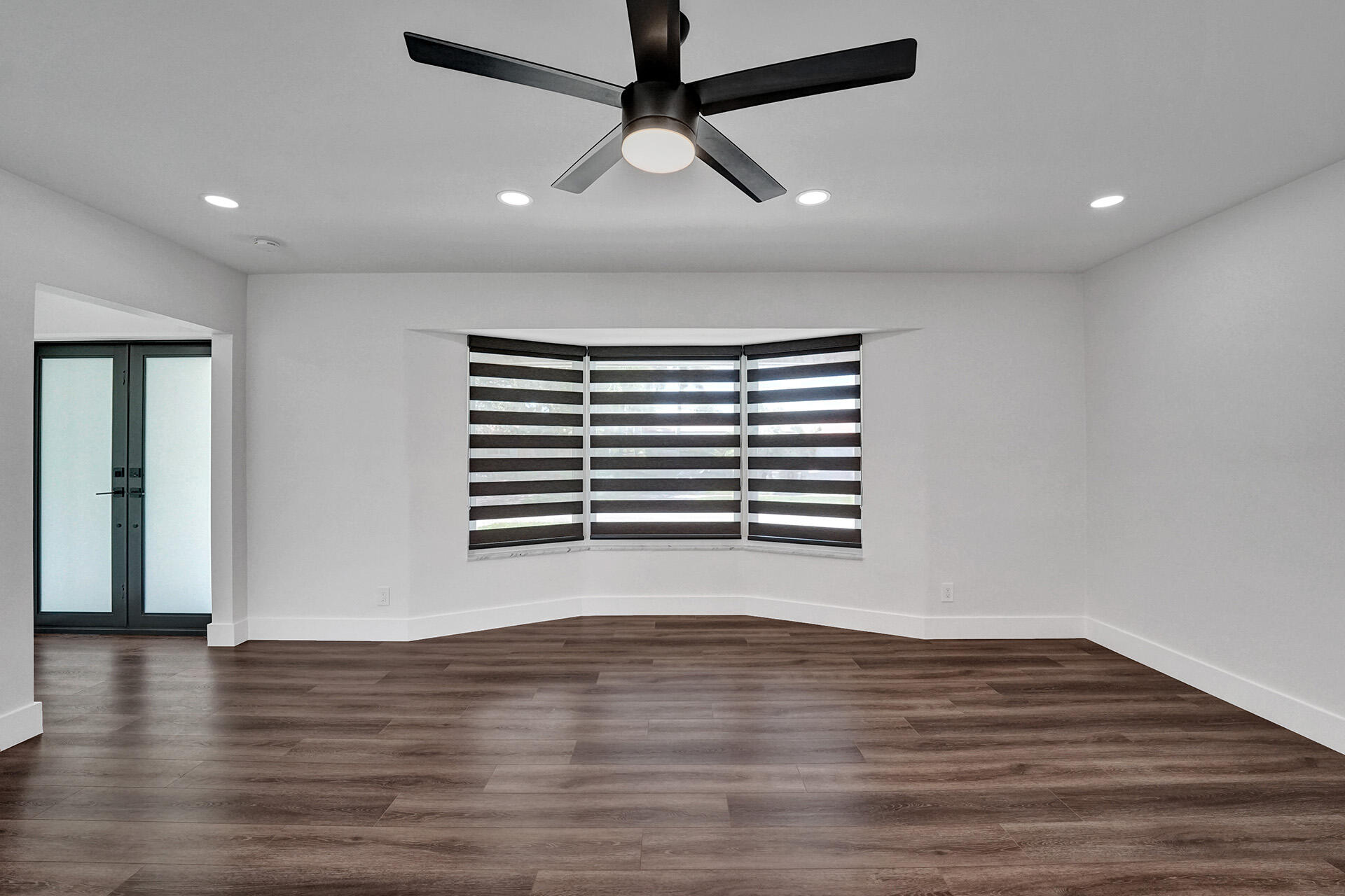 HOLLYWOOD HILLS - Residential Lease