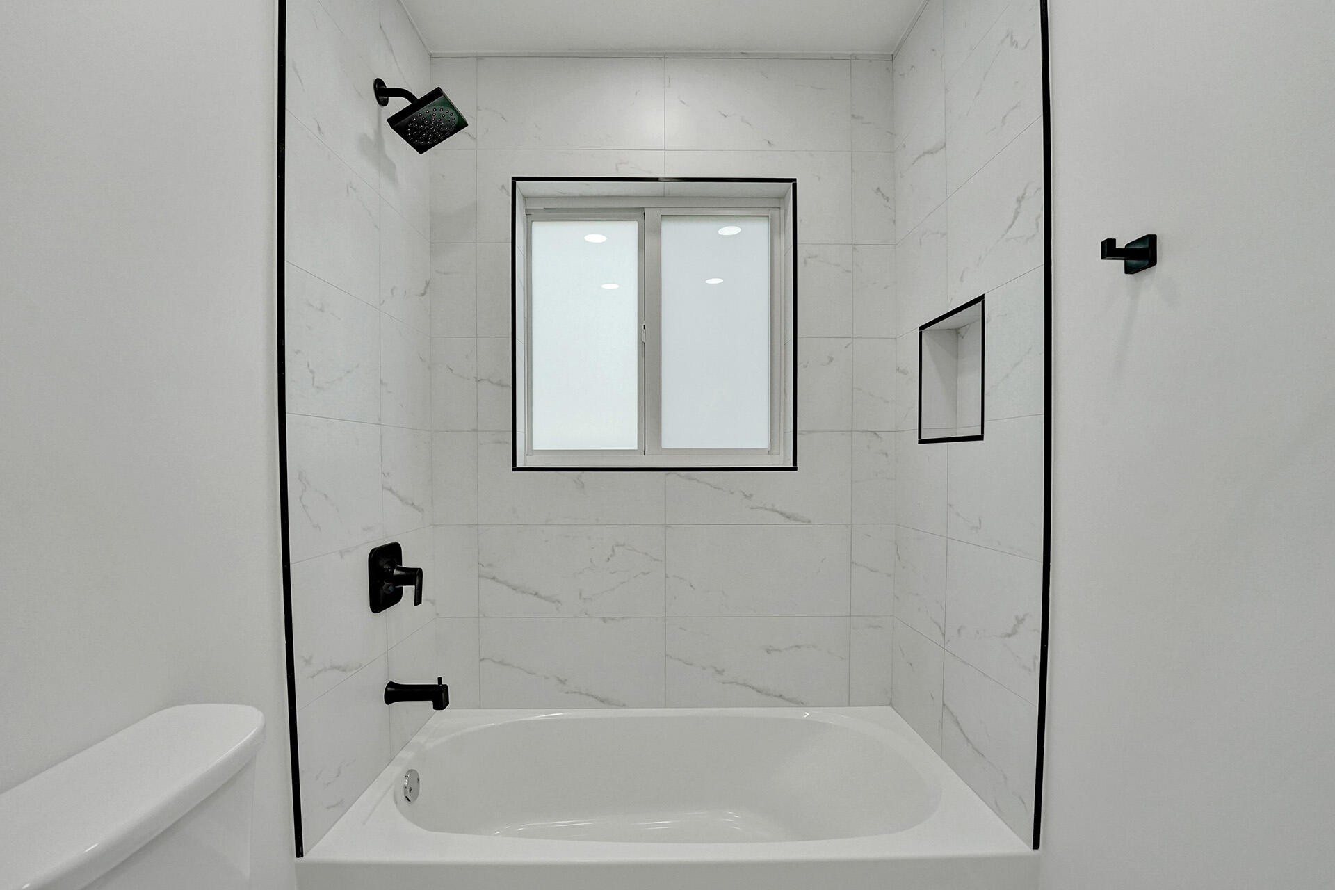 HOLLYWOOD HILLS - Residential Lease