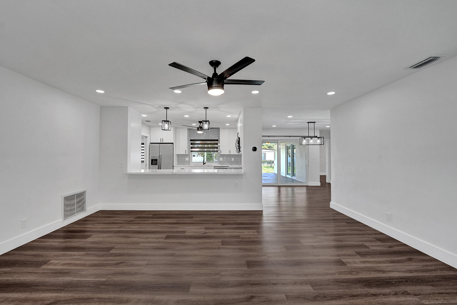HOLLYWOOD HILLS - Residential Lease