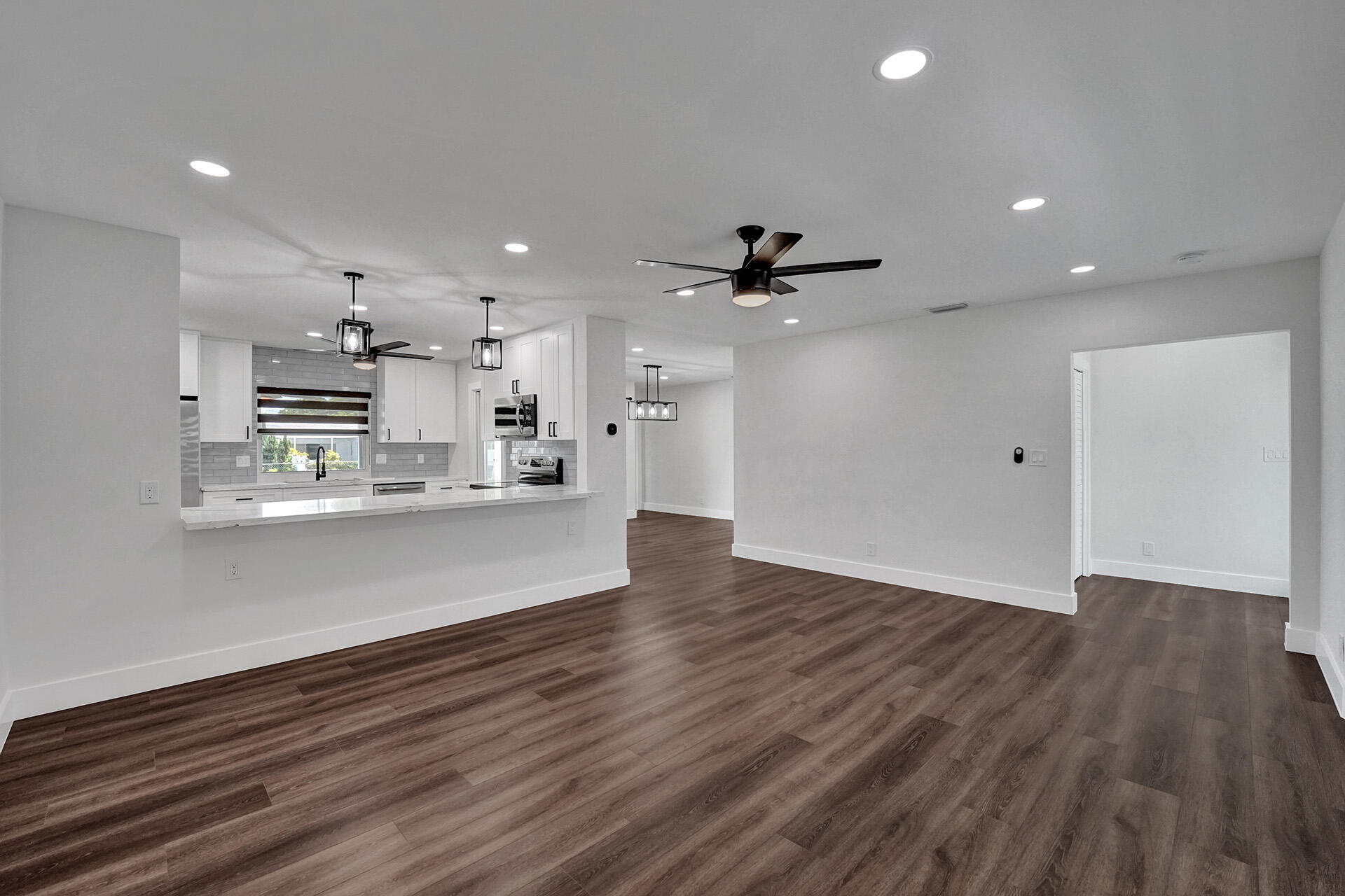 HOLLYWOOD HILLS - Residential Lease
