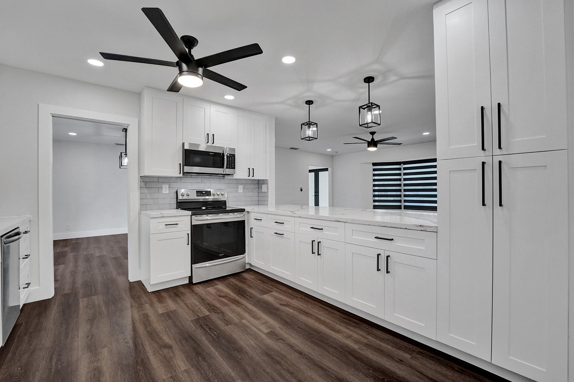 HOLLYWOOD HILLS - Residential Lease