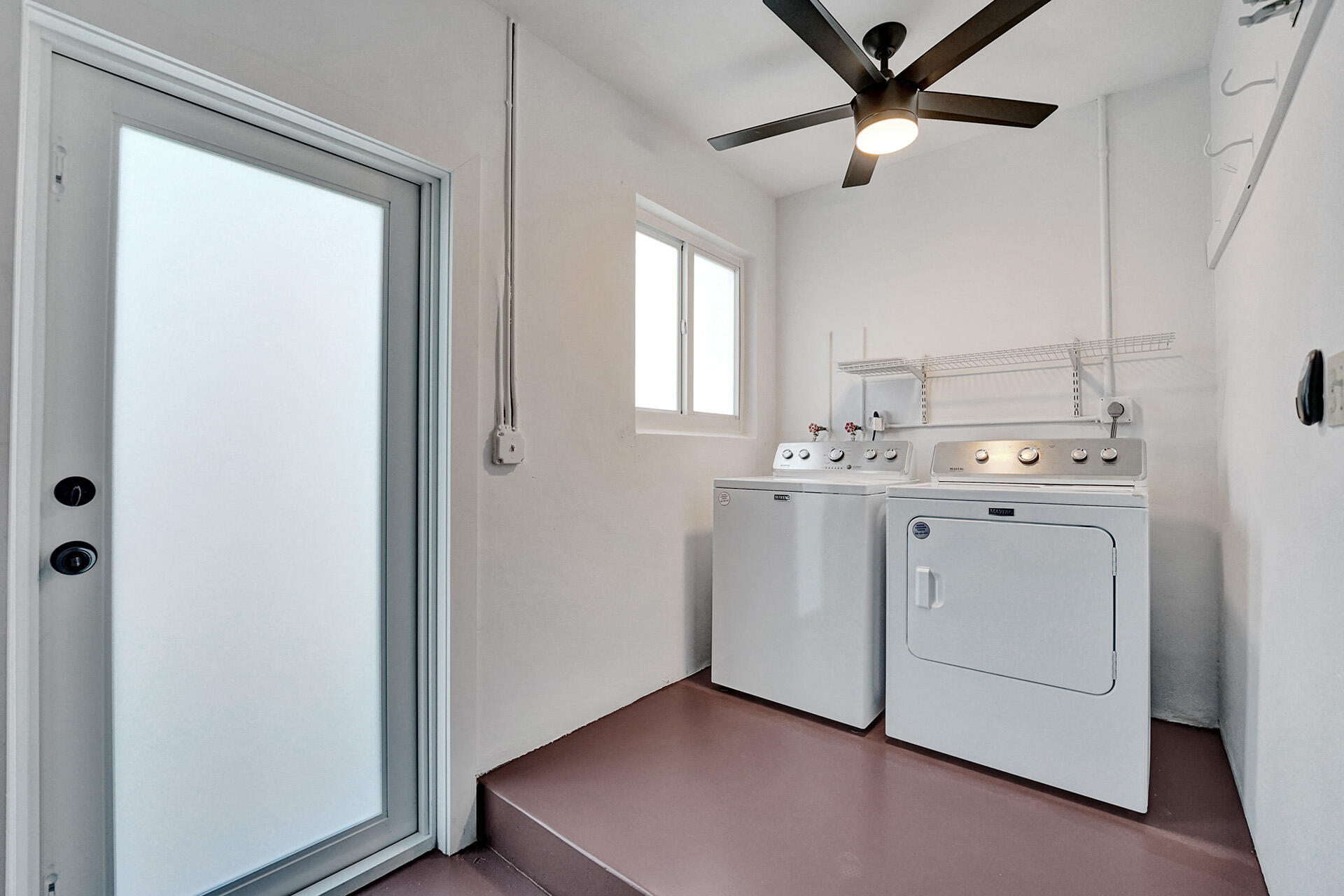 HOLLYWOOD HILLS - Residential Lease