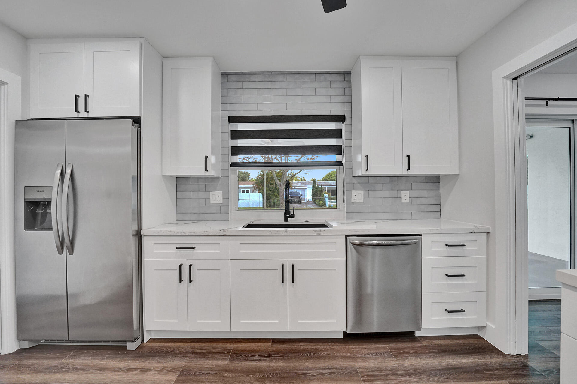 HOLLYWOOD HILLS - Residential Lease
