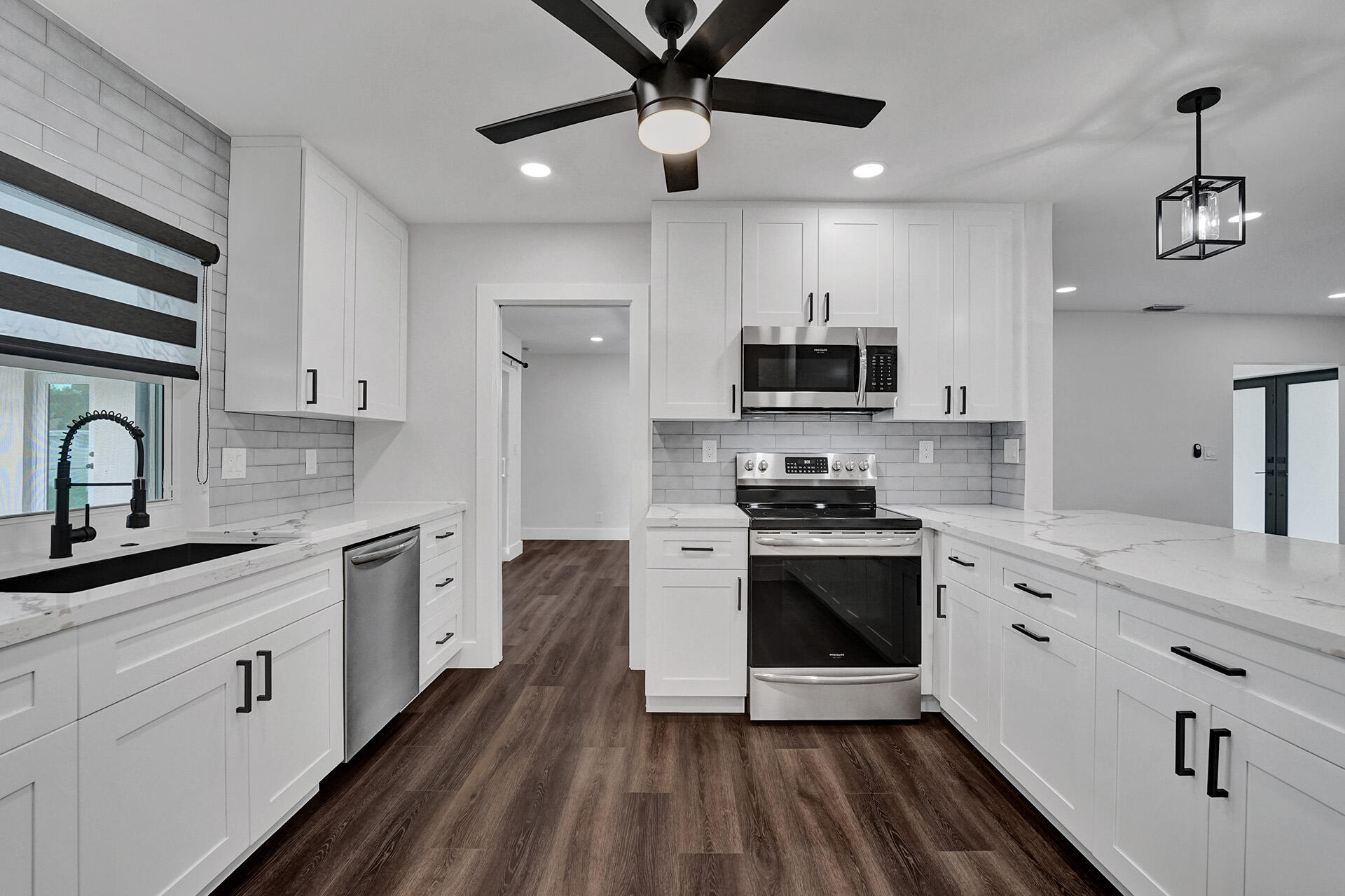 HOLLYWOOD HILLS - Residential Lease