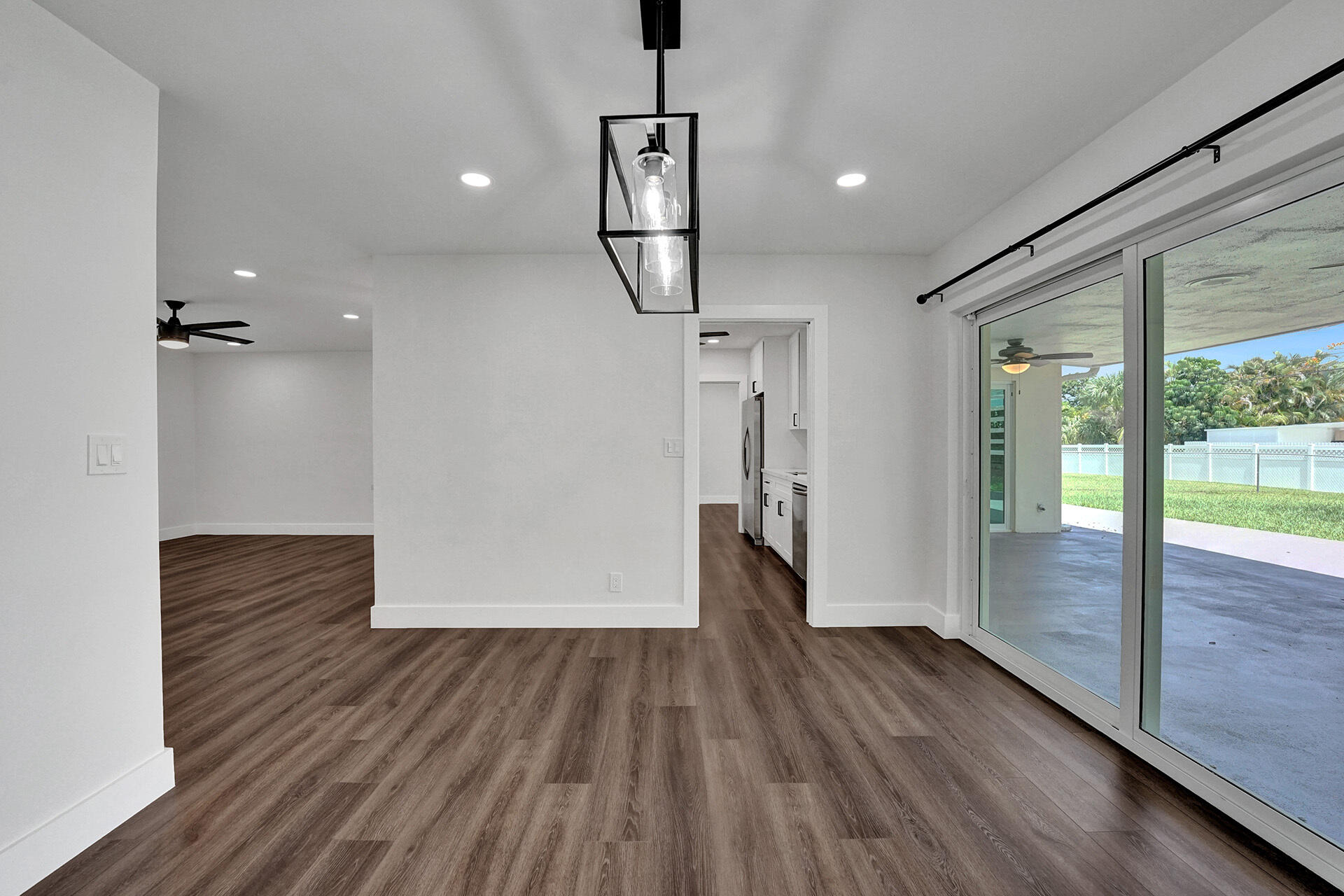 HOLLYWOOD HILLS - Residential Lease