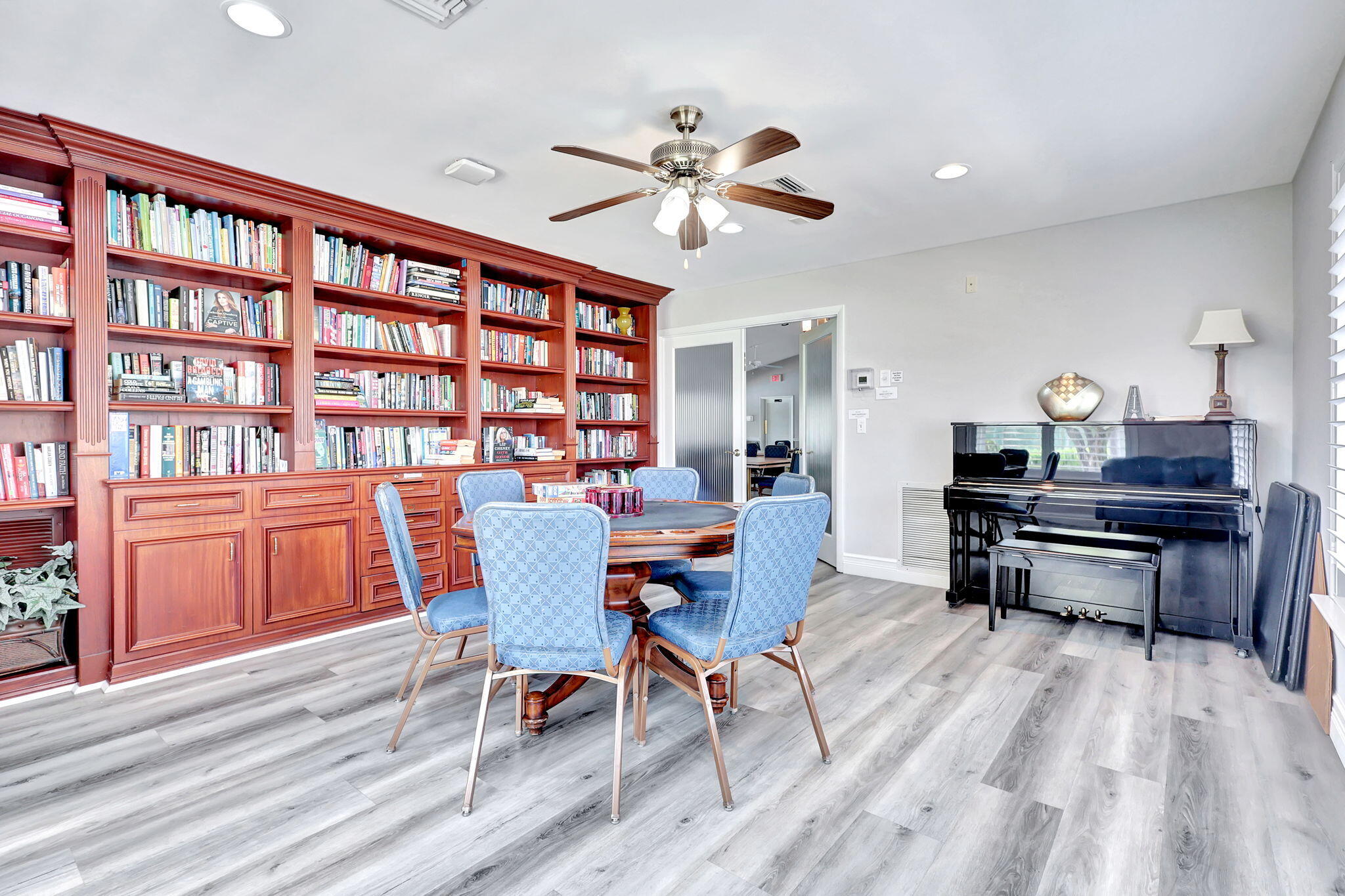 GOLF COLONY - Residential