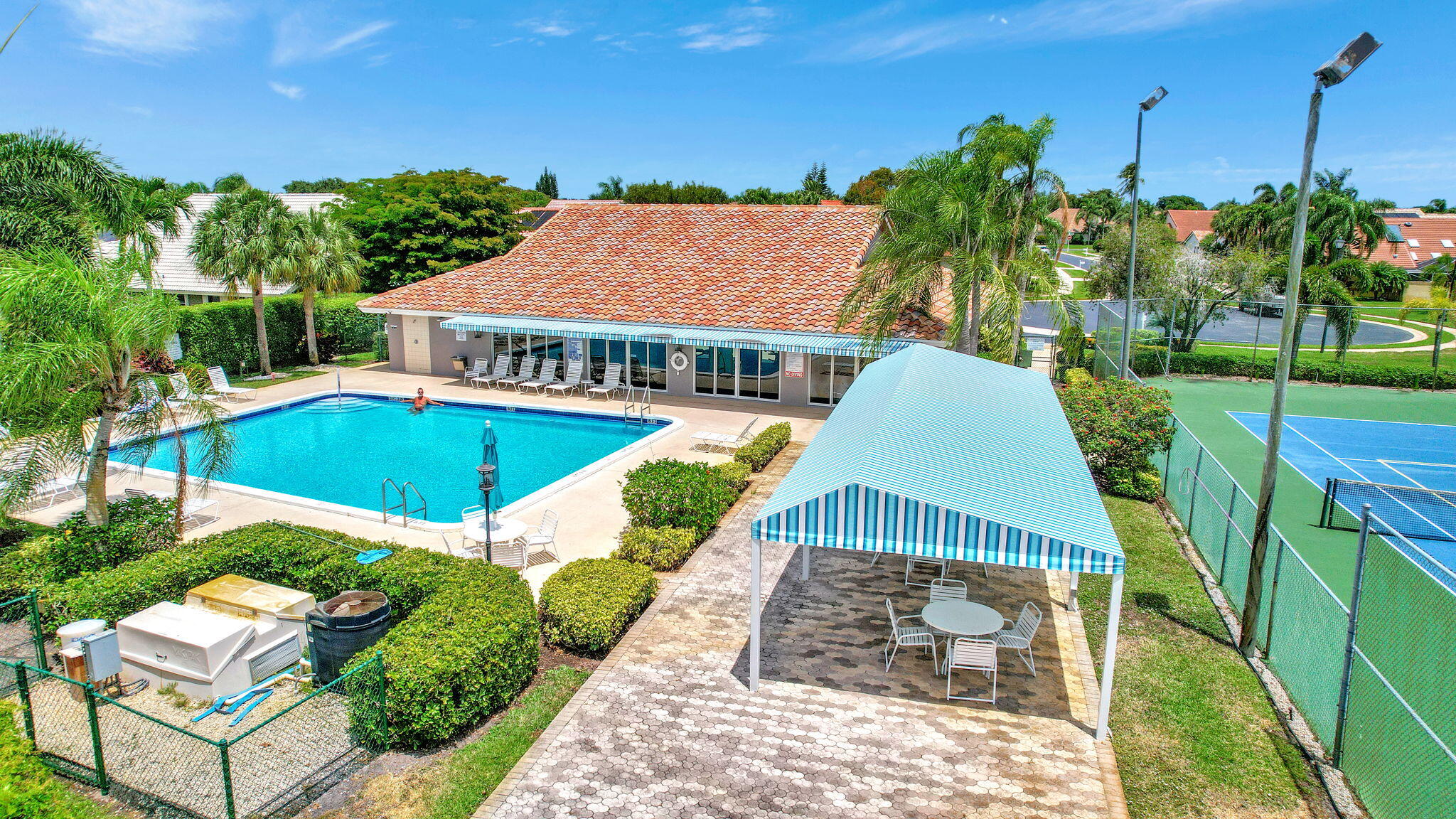GOLF COLONY - Residential