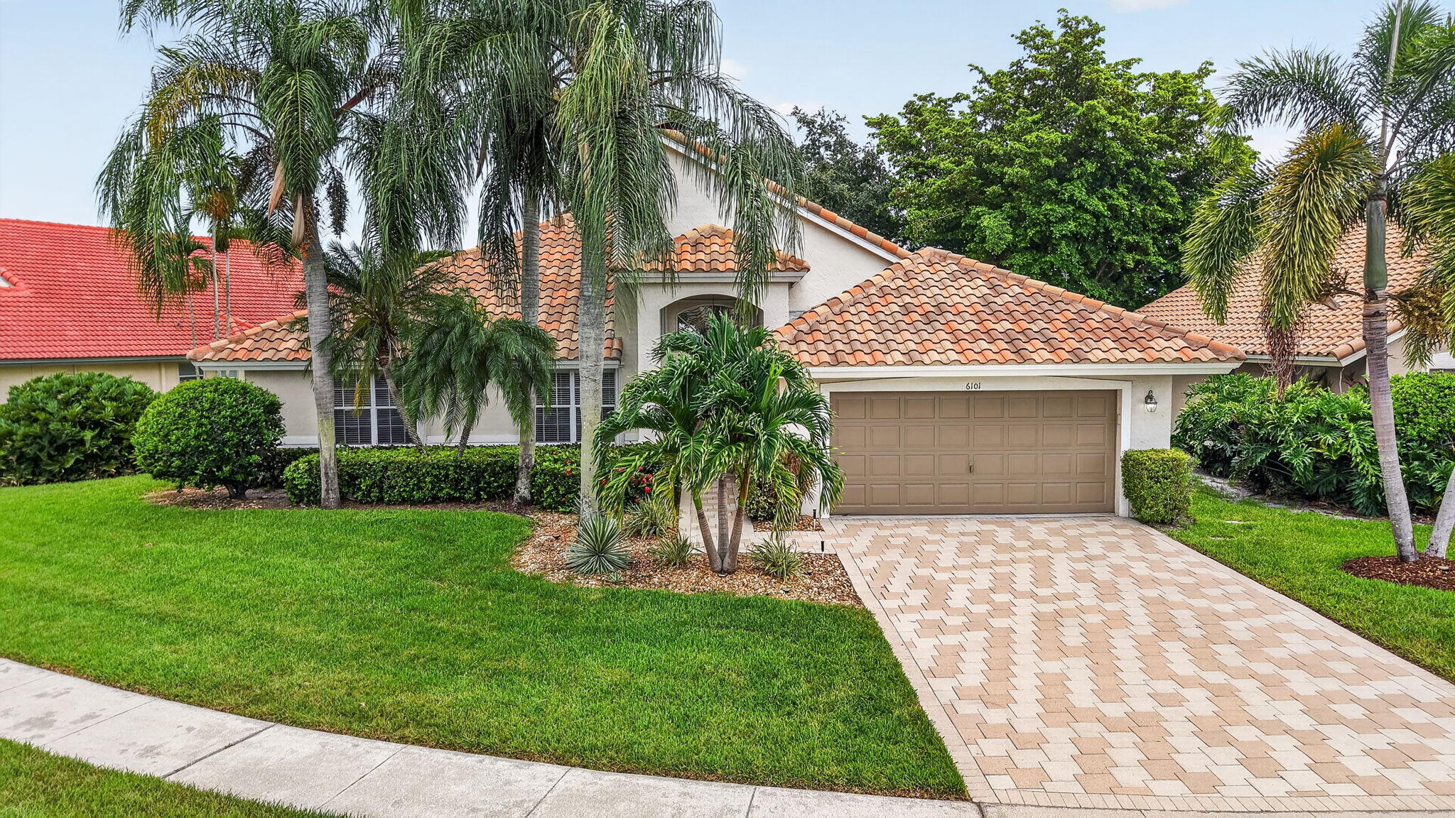 GOLF COLONY - Residential