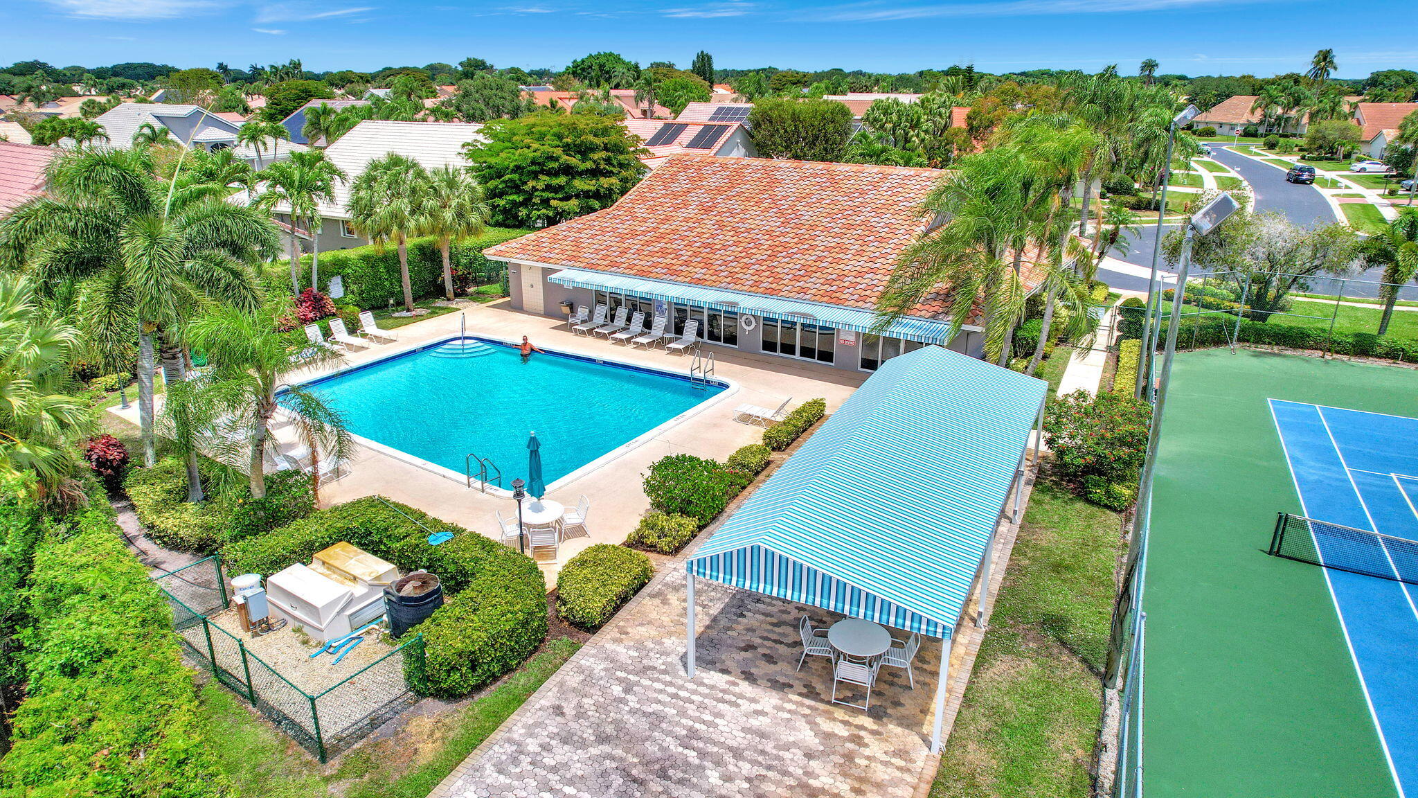 GOLF COLONY - Residential