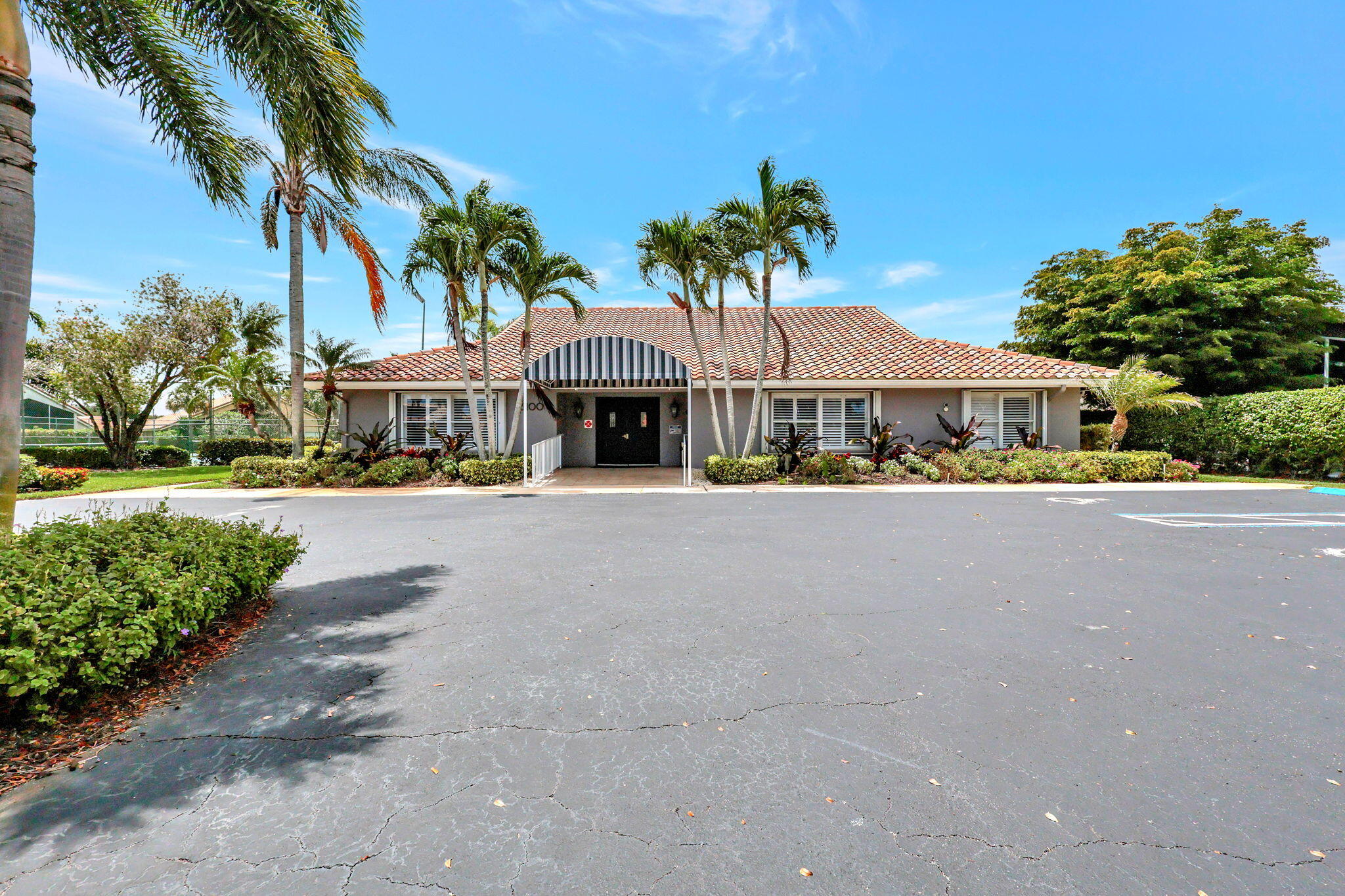 GOLF COLONY - Residential