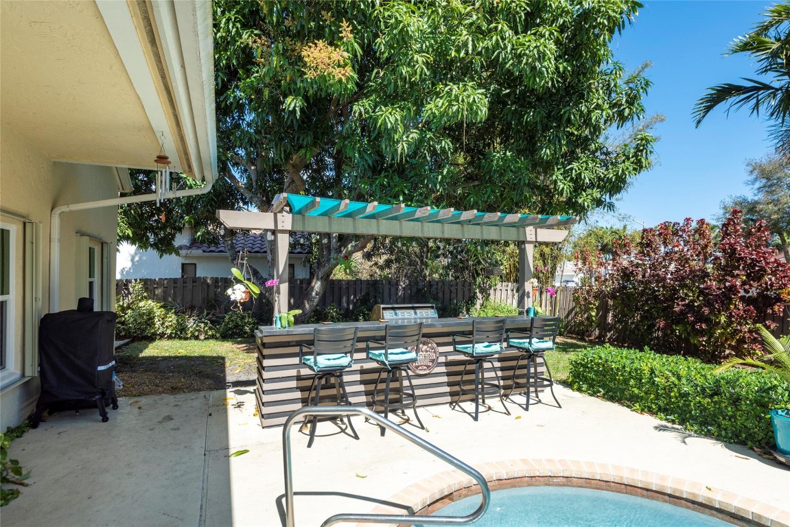 Meadows 300 01 - Residential