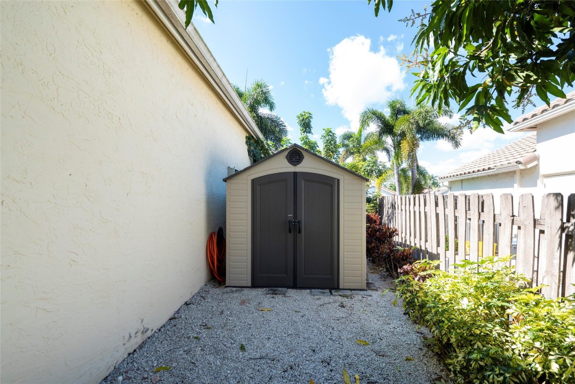 Meadows 300 01 - Residential