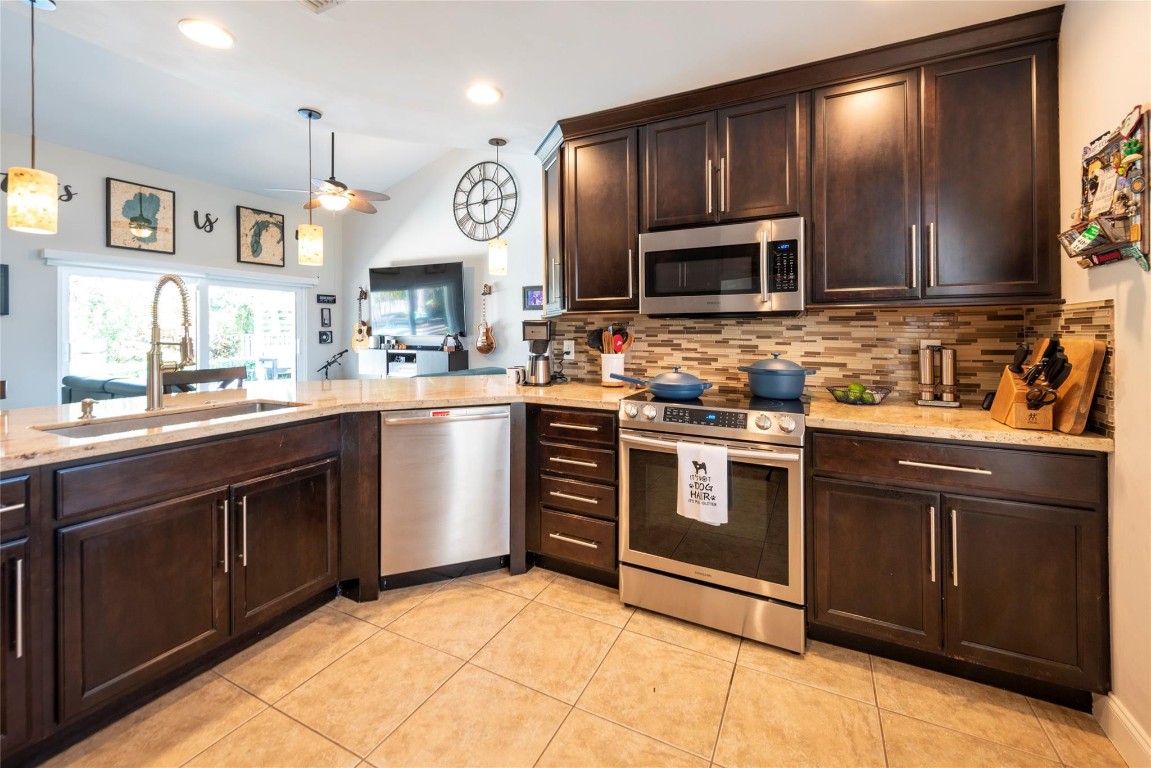 Meadows 300 01 - Residential