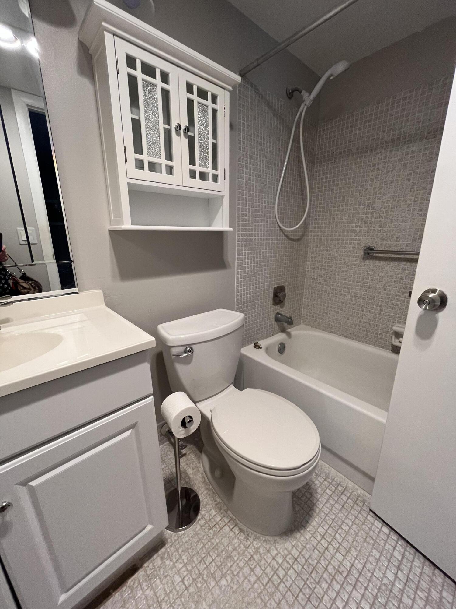 WESTBURY E CONDO - Residential