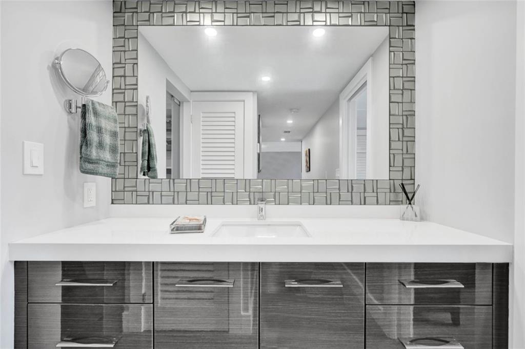1750 Las Olas Co-Op - Residential