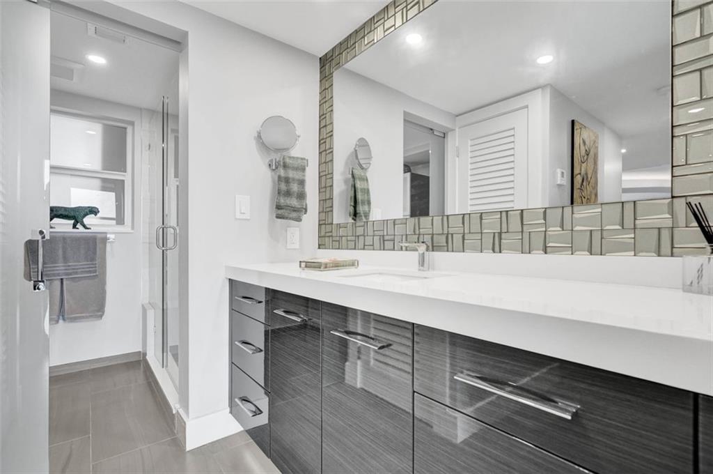 1750 Las Olas Co-Op - Residential