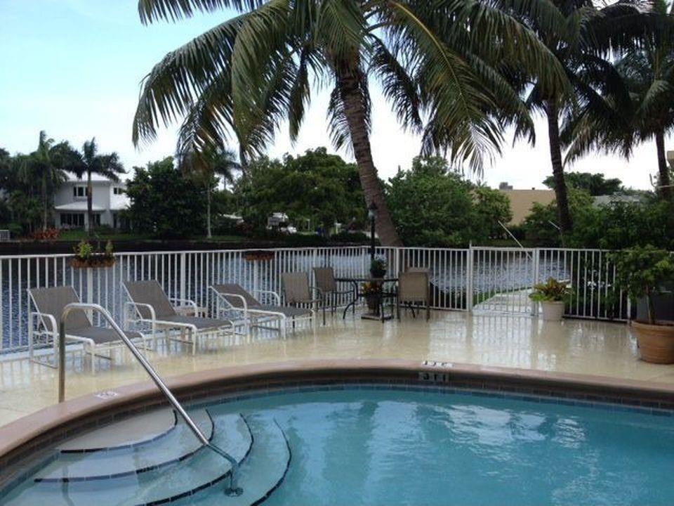 Camelot Shores - Residential