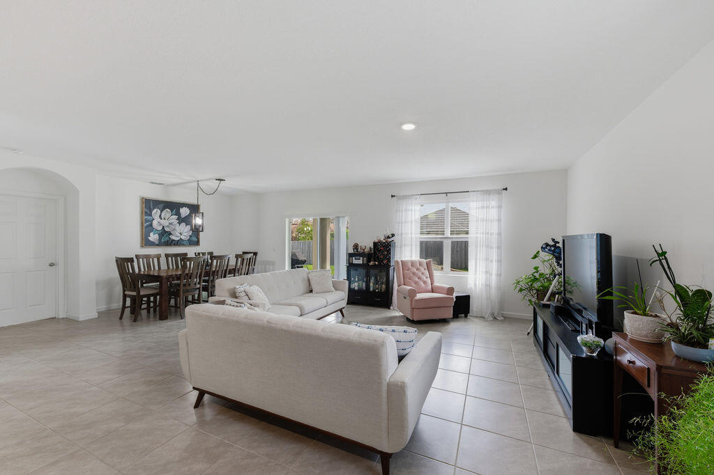 PORT ST LUCIE SECTION 7 - Residential