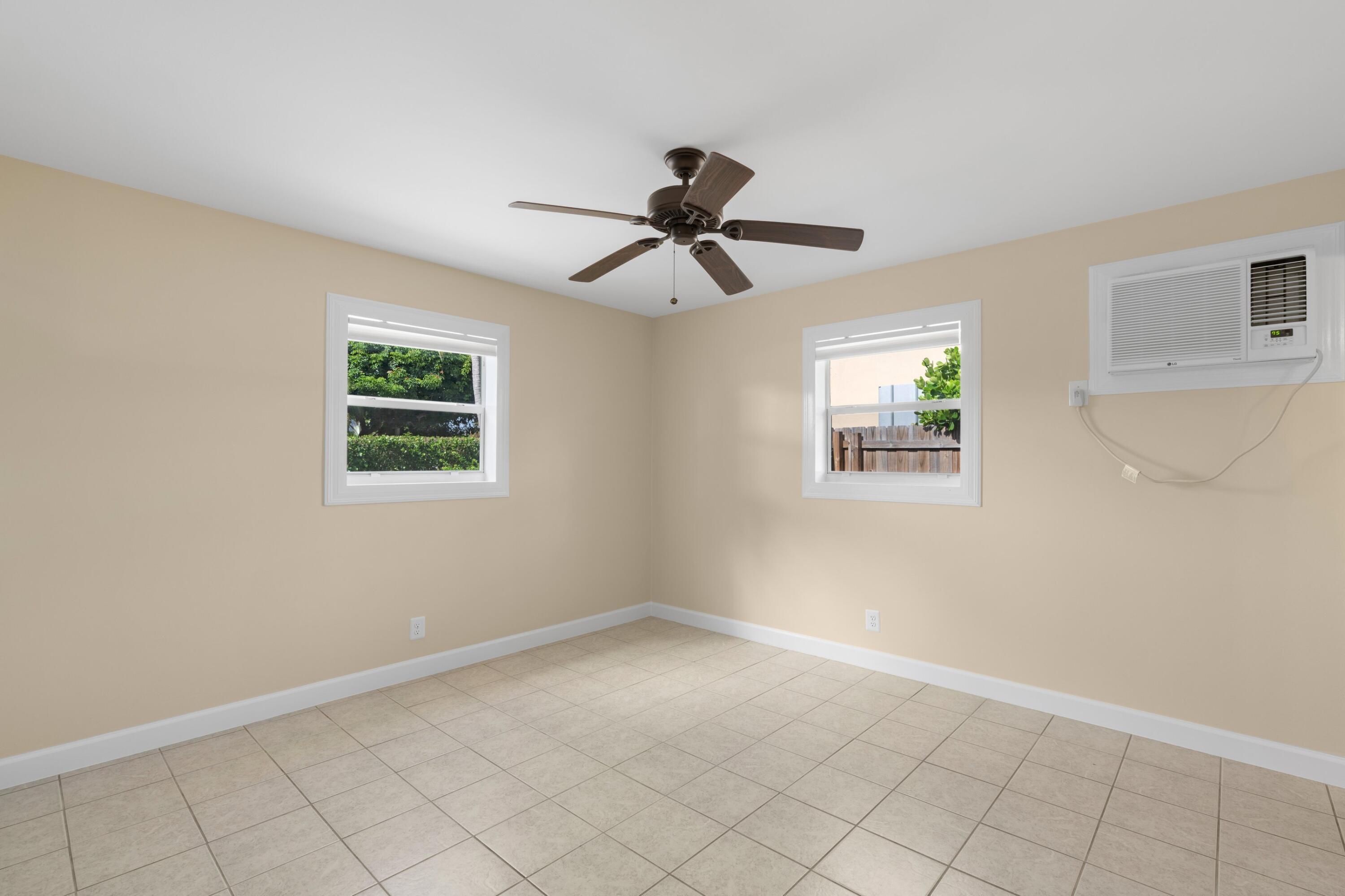BOYNTON PLACE - Residential Lease