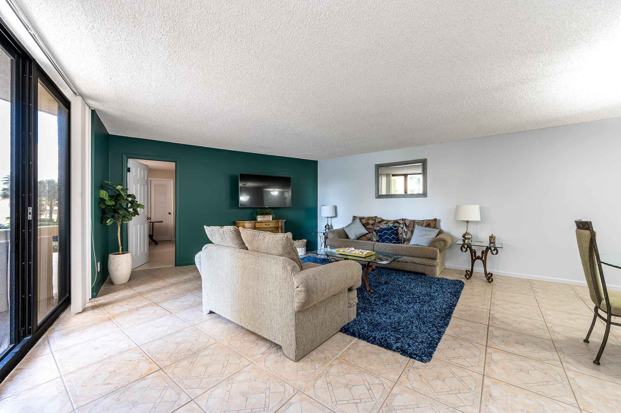 PHOENIX TOWERS CONDO - Residential
