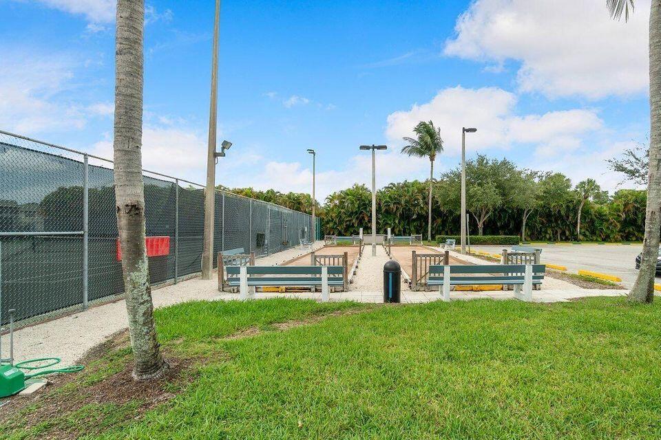 KINGS POINT BURGUNDY CONDOS - Residential